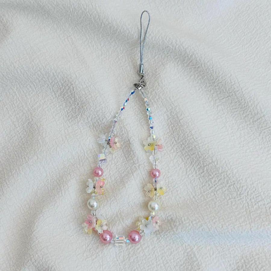 Dopamine Floral Phone Chain, Ins Style Phone Lanyard, New Design CCD Camera Strap, Short Style, Internet-Famous Exquisite Pendant, High-End Handmade Beaded Chain, Creative and Unique Chain, Versatile Pendant
