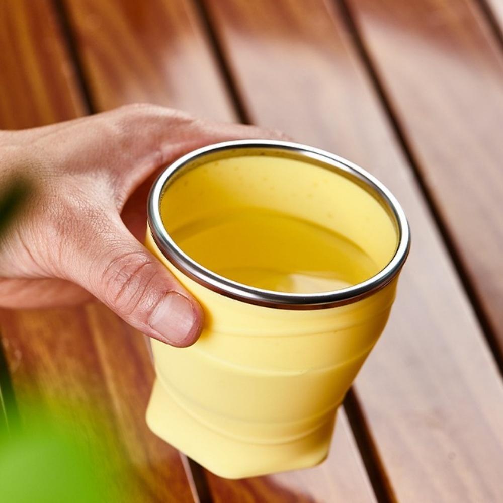 180 milliliters foldable water bottle, silicone foldable travel cup - Silicone foldable camping cup with lid - Easy to store, convenient to carry, suitable for travel and camping use