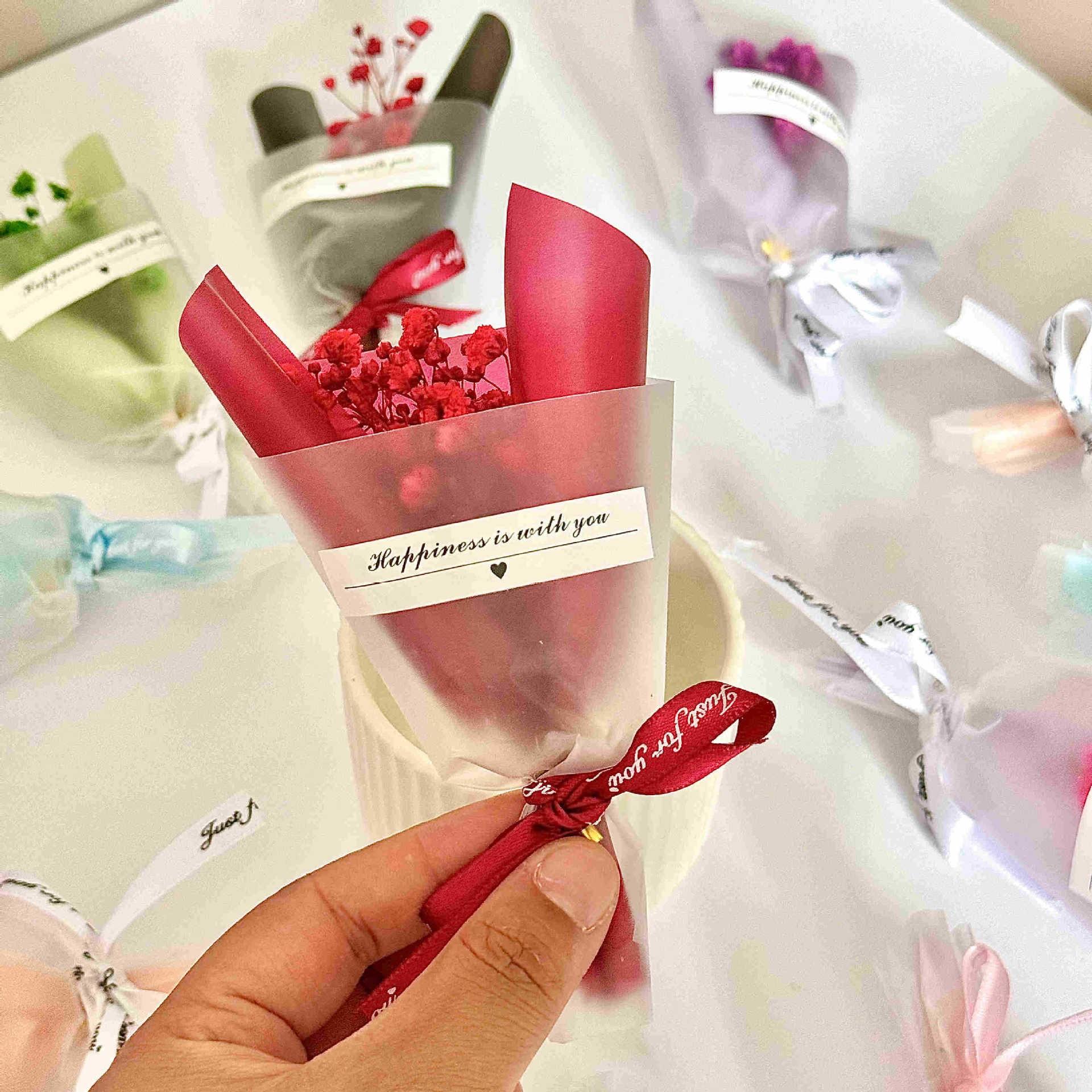 Mini Dried Baby's Breath Bouquet Gift Box | Natural Preserved Gypsophila Floral Arrangement | Elegant Wedding Favor for Guests | Rustic Party Keepsake for Adult Recipients | US Celebration Essential