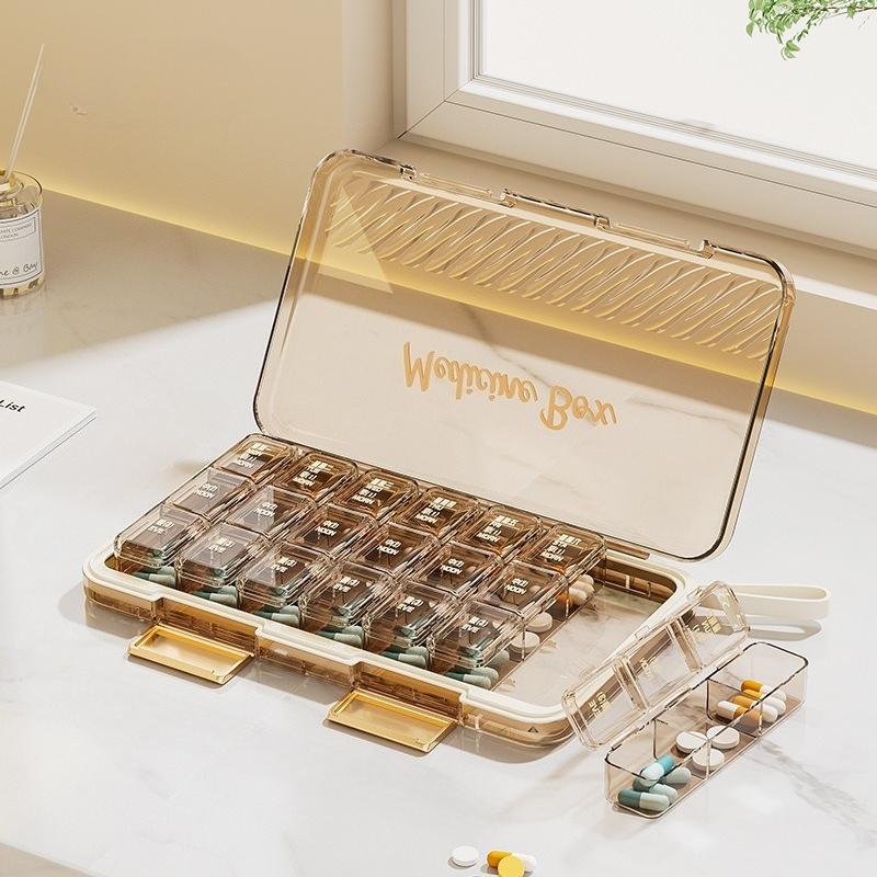 Portable Covered Medicine Box, Transparent Plastic, Easy to Carry and Separate, Clear Visibility, Ideal for Daily Use and Travel