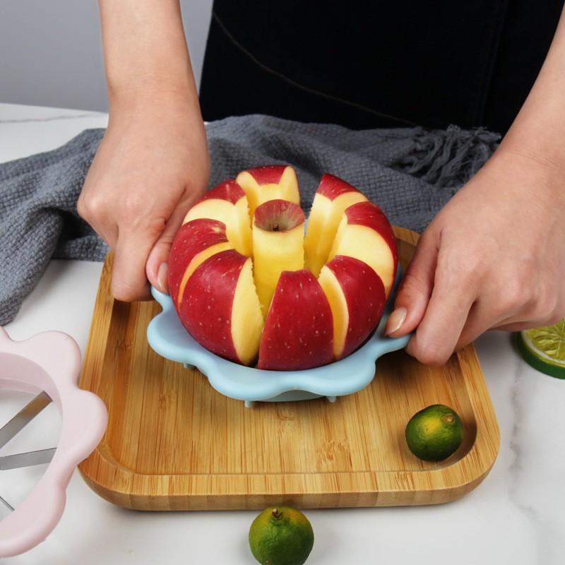 Apple Slicer Cutter, Kitchen Tool for Fruit Cutting, Easy-To-Use Apple Divider, Perfect for Home Cooking, Durable and Efficient Design