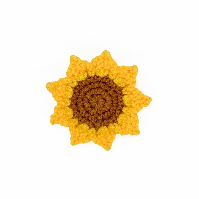 Handwoven sunflower head bouquet potted pen holder, simulated bouquet, preserved flower decoration