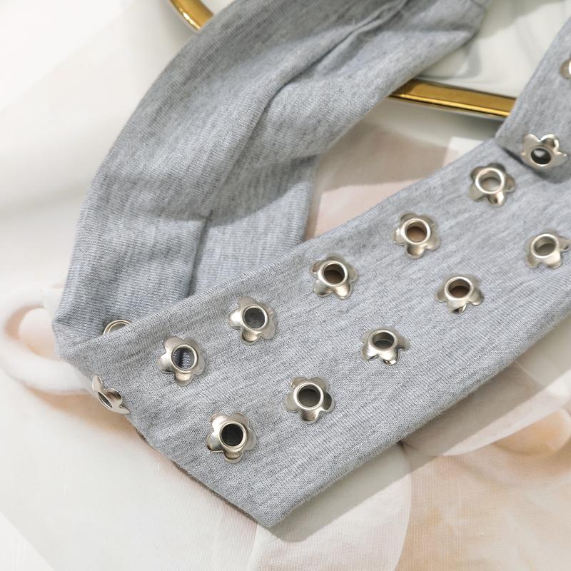 AWAYTR Punk Y2k Flower Hollow Out Grommet Wide Headbands for Women Elastic Head Bands Girls Fashion Grunge Stretchy Hair Band Hair Accessories