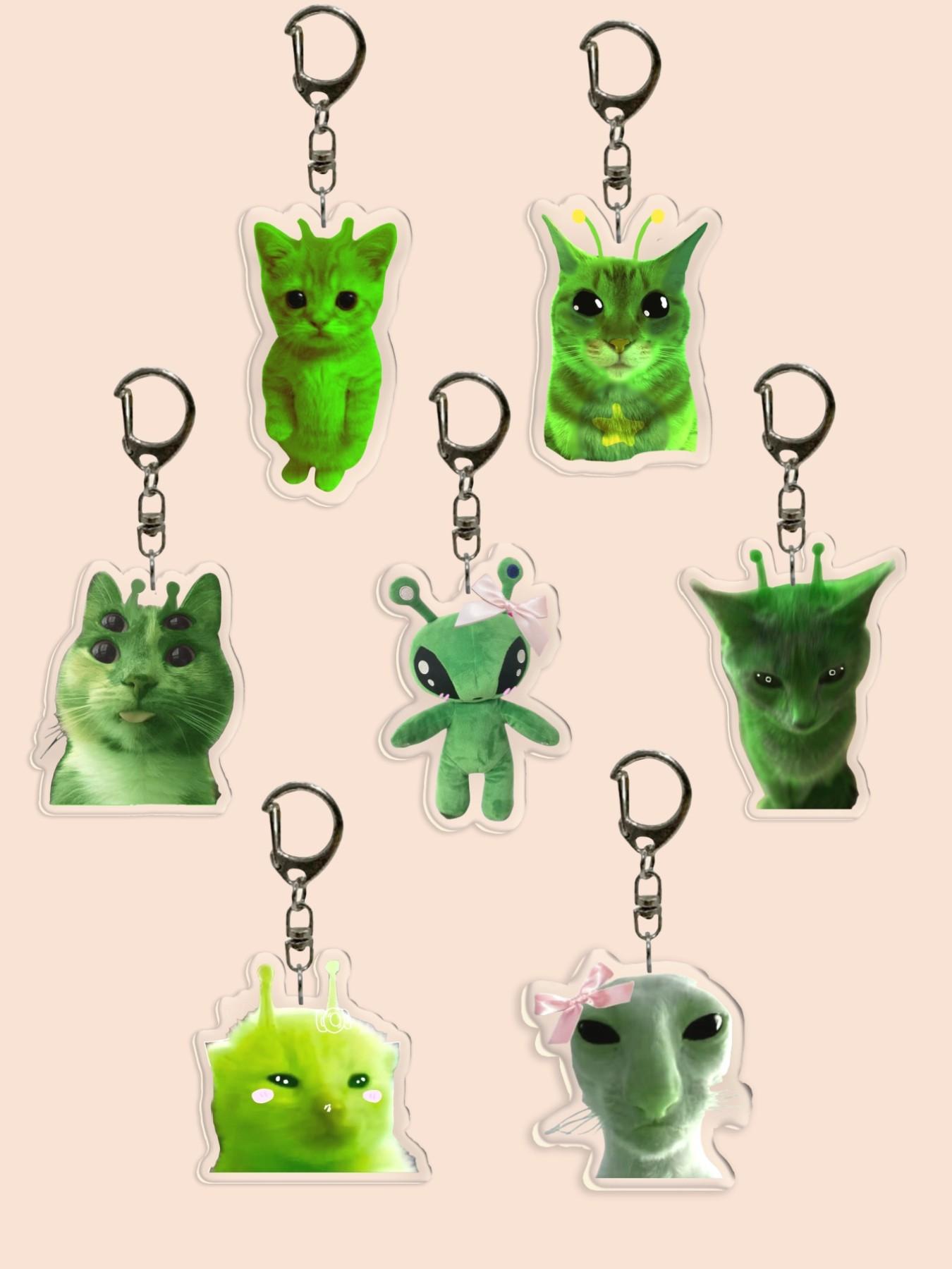 Funny Alien Acrylic Keychain, Face, Alien Cat, Sad Cat Pendant, Backpack Charm, Phone Accessory, Wallet Clip, Friend Gift