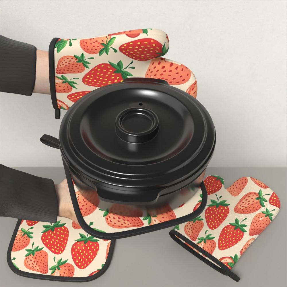 4pcs Heat Resistant Oven Mitts And Potholders Cute Strawberry Pattern Oven Mitts And Pot Holders Sets Suitable For Kitchen Decoration, Cooking, Grilling, Baking And Great Holiday Camping Picnics Gifts