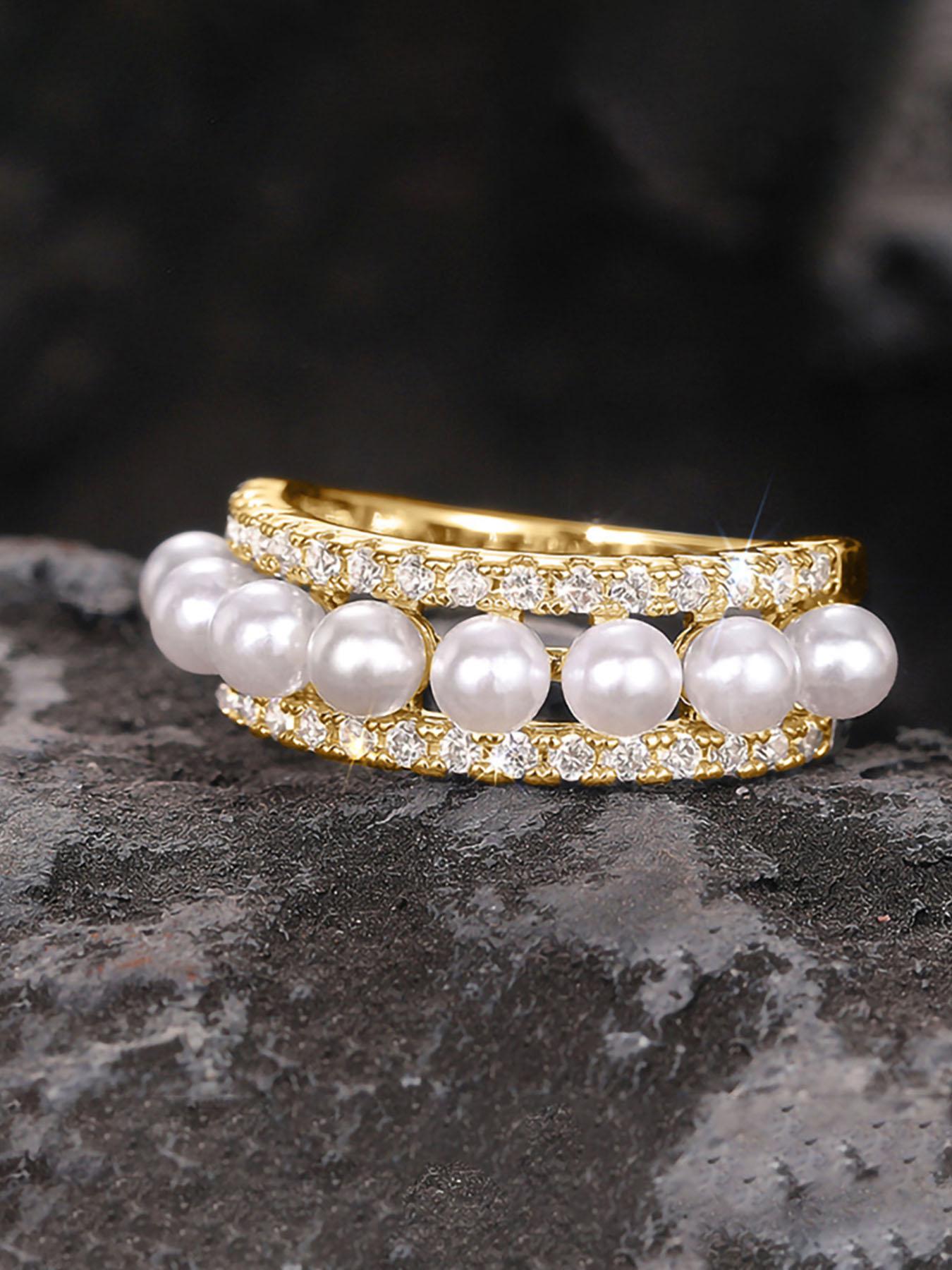 Luxurious Imitation Pearl Ring for Women, Zircon Embedded Edge, Fashionable Everyday Jewelry, Elegant Single Band Ring
