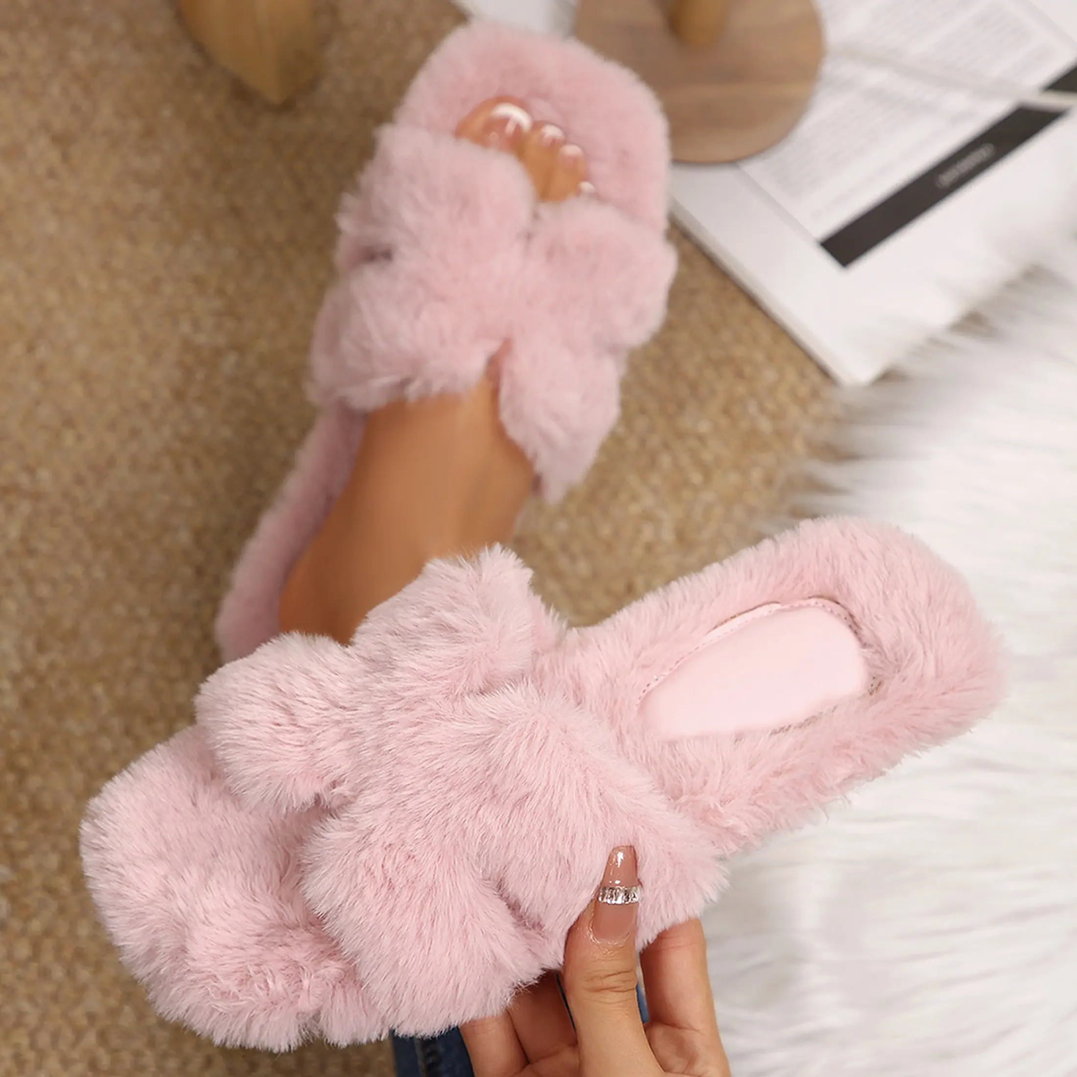 Women's Warm Winter Fluffy Cross Faux-Furry Slides Slippers Super Soft Plush Home Slippers