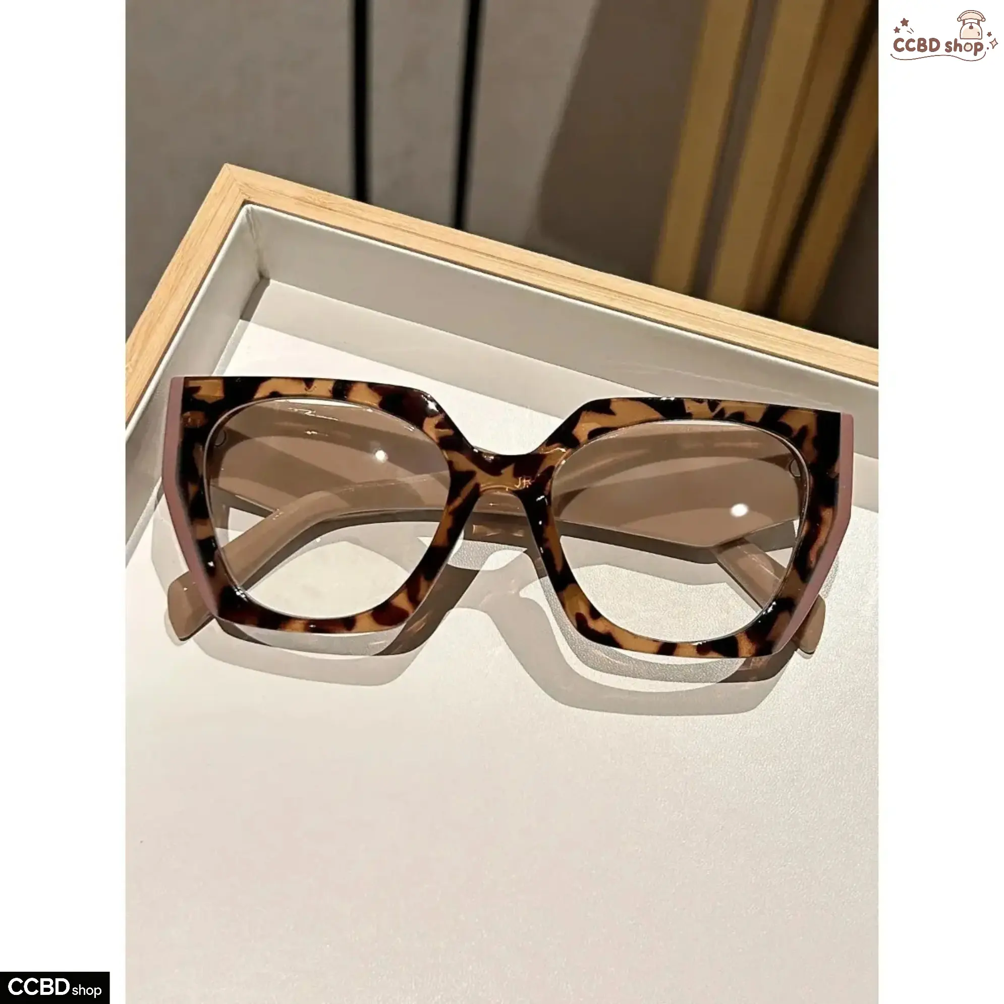 Unisex Geometric Eyeglasses, Semi-Rimless Lightweight Frames, Leopard Print Fashion Glasses, Minimalist Everyday Eyewear for Work, Casual Outfits & Street Style