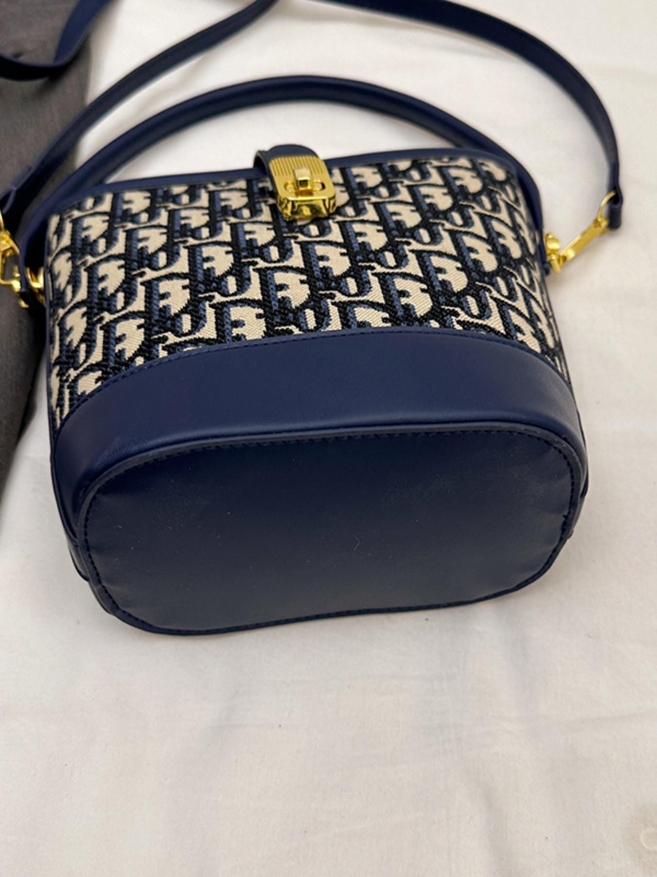 Elegant Embroidered Handbag, Canvas Bag, Versatile Bucket Bag, Compact Shoulder Crossbody, Perfect for Daily Commute & Shopping, Stylish Minimalist Design