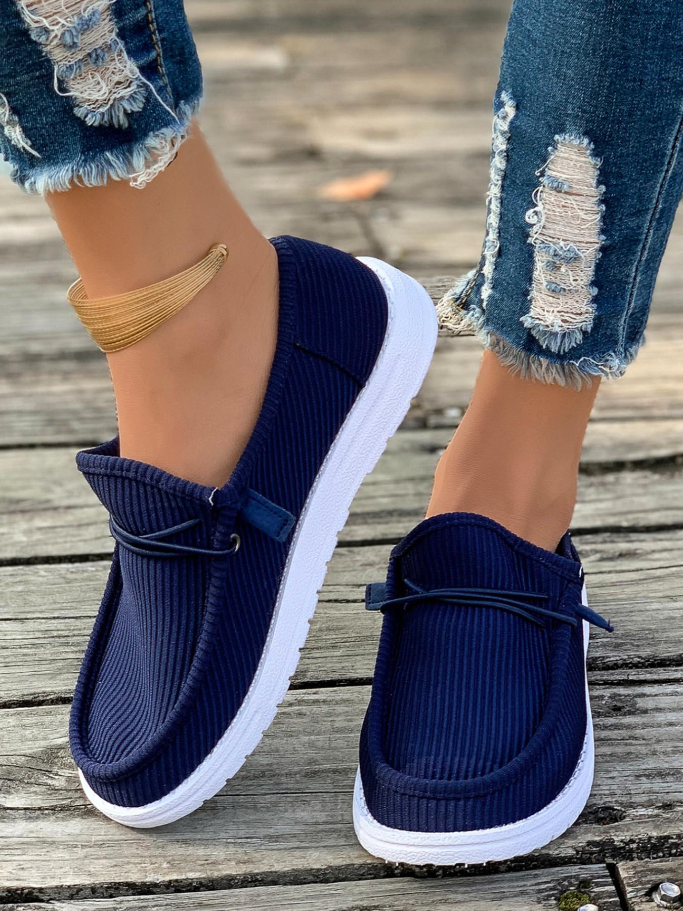 Women's Minimalist Casual Slip-On Shoes, Round Toe Flat Sole, Comfortable Versatile Footwear for Daily Wear, Perfect for Everyday Use