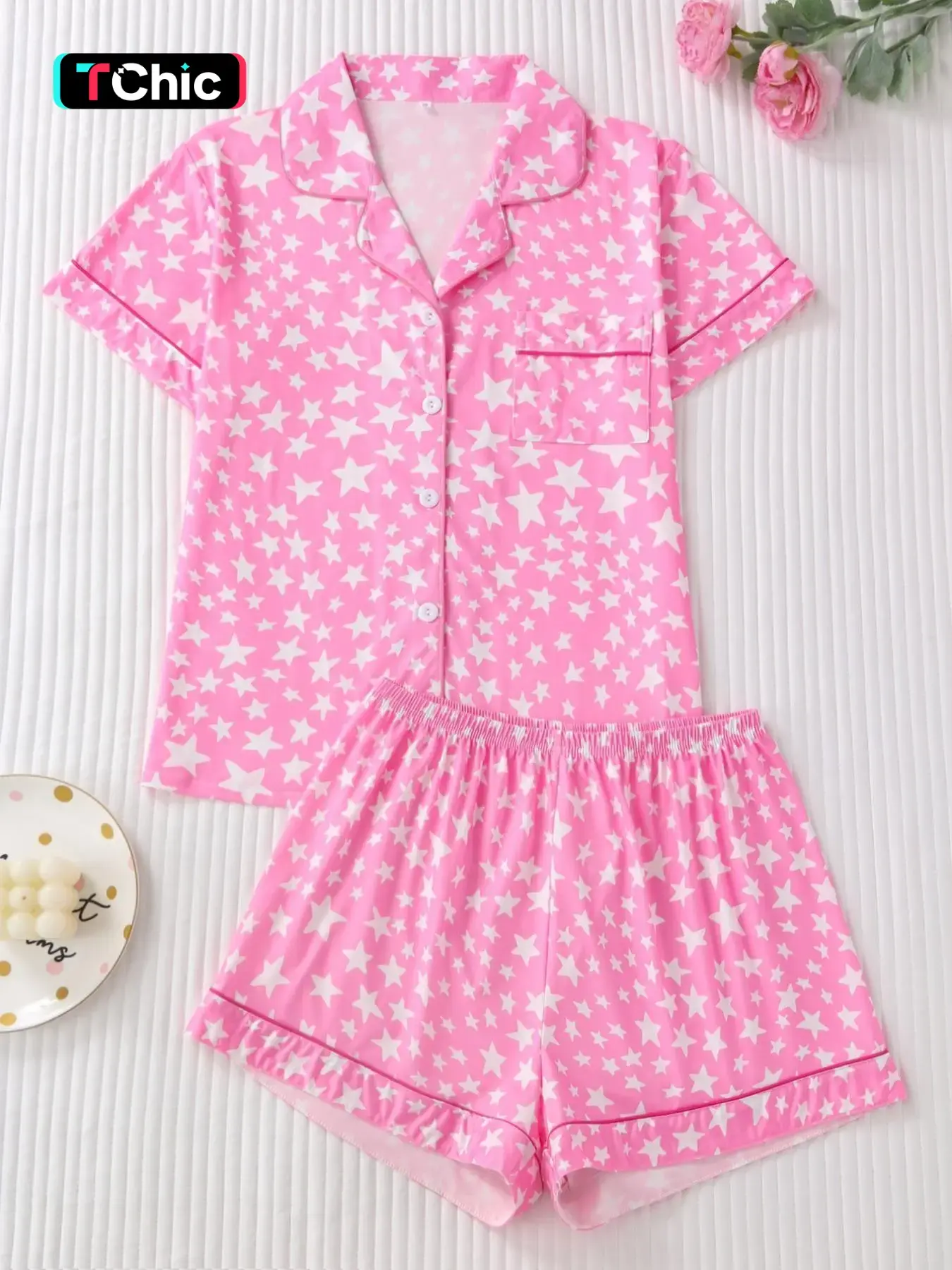 2 Piece Heart Print Women's Cute Matching Pajama Set, Collared Button Short Sleeve Top and Loose Comfortable Shorts, Sweet Ladies Sleepwear Loungewear Pjs, Matching Nightwear Set, Loungewear Outfit
