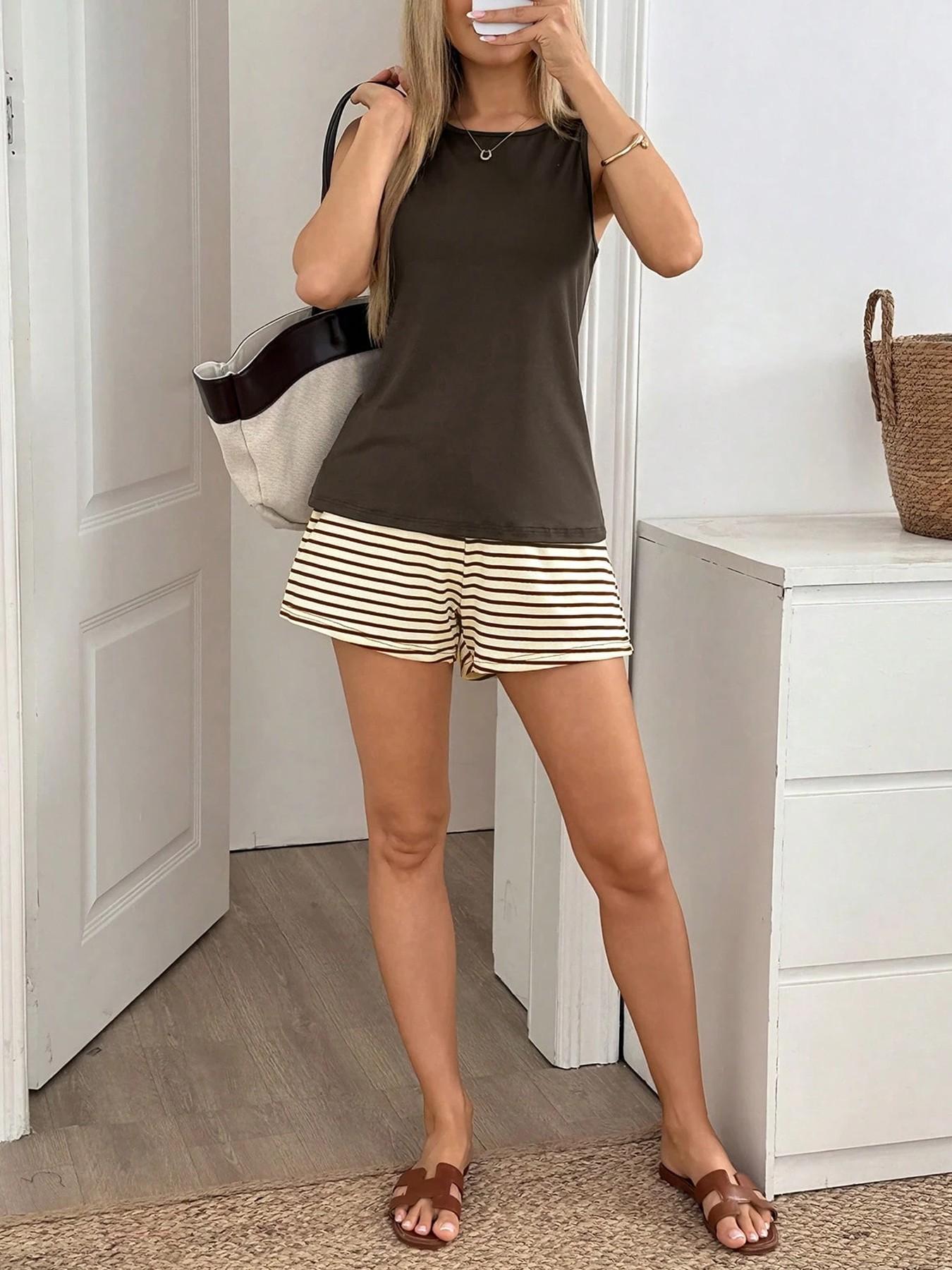 Summer Round-Neck Sleeveless Vest & Striped Shorts Beach Set, Casual Slim-Fit Matching Set
