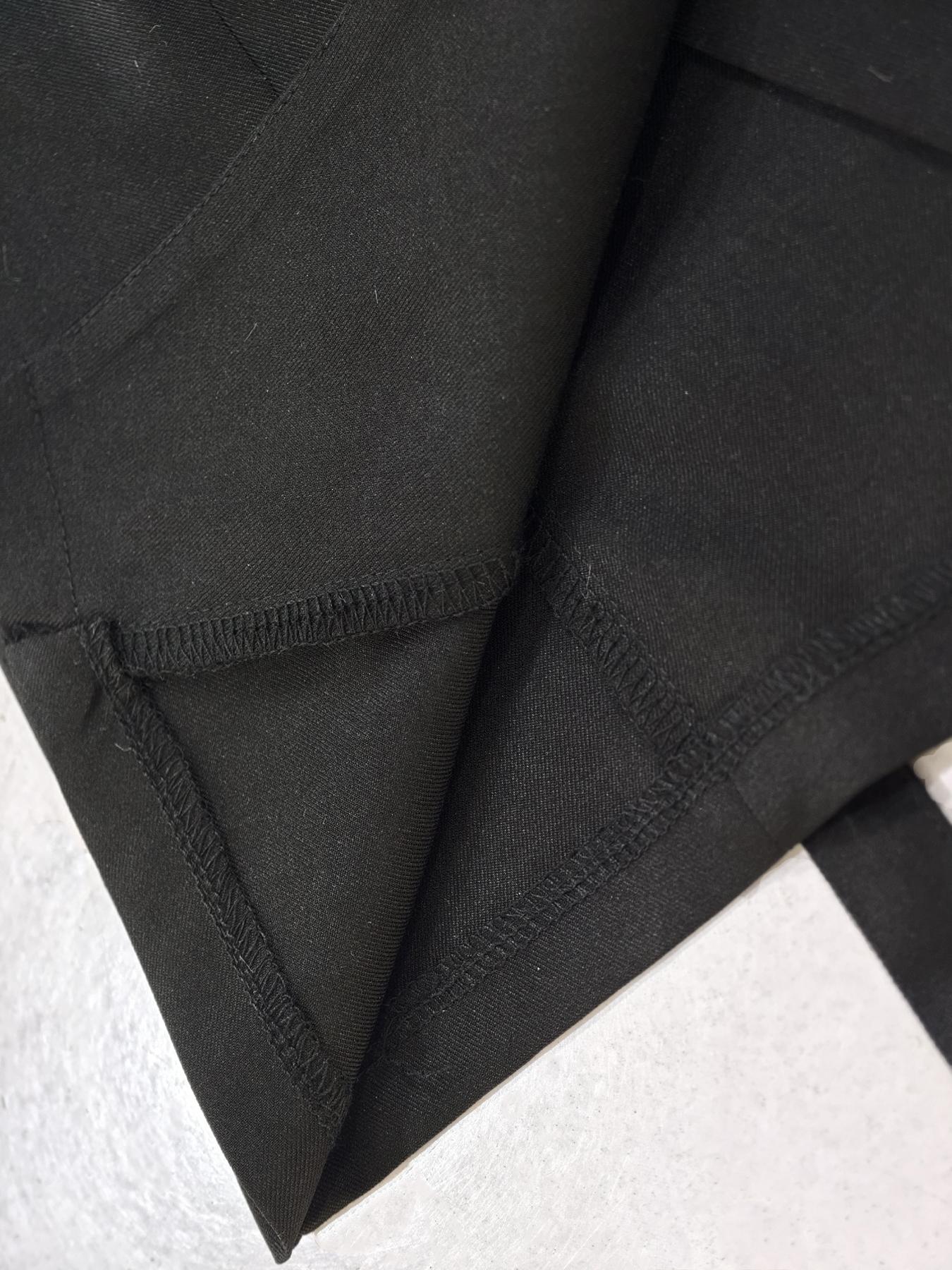 Women's Fashionable Chic Notched Collar Vest, Slim Fit, Double Button Closure, Sleeveless Design, Lightweight, Casual & Elegant Style