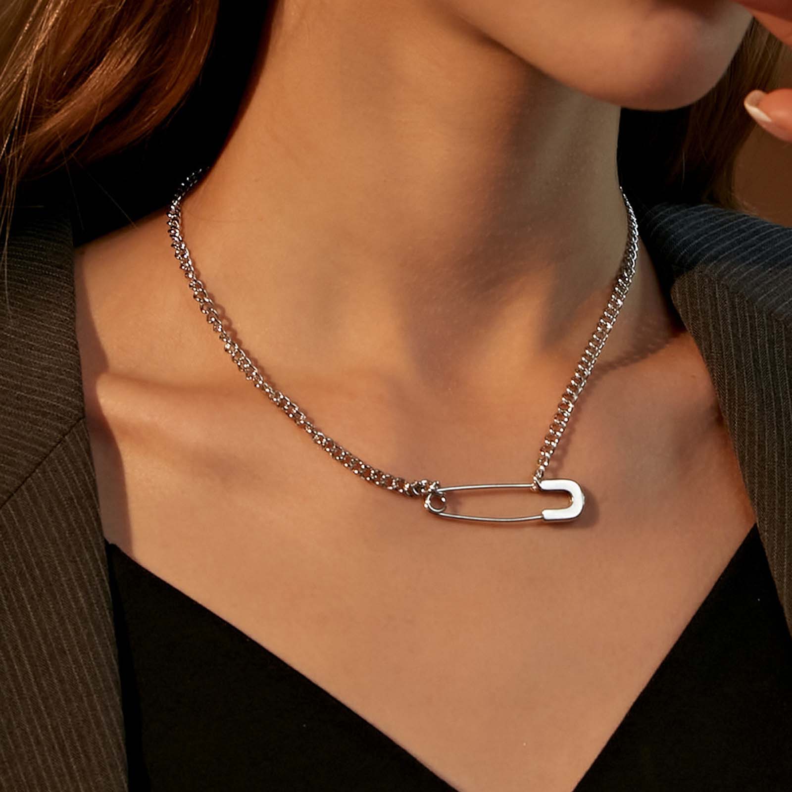 Unisex Paper Clip Shape Artificial Gemstone Alloy Safety Pin Necklace - Modern Edgy Casual Style, 46cm/18.1in Metal Coating Versatile Daily Chain, Women's Adult Jewelry, Couple Birthday Gift