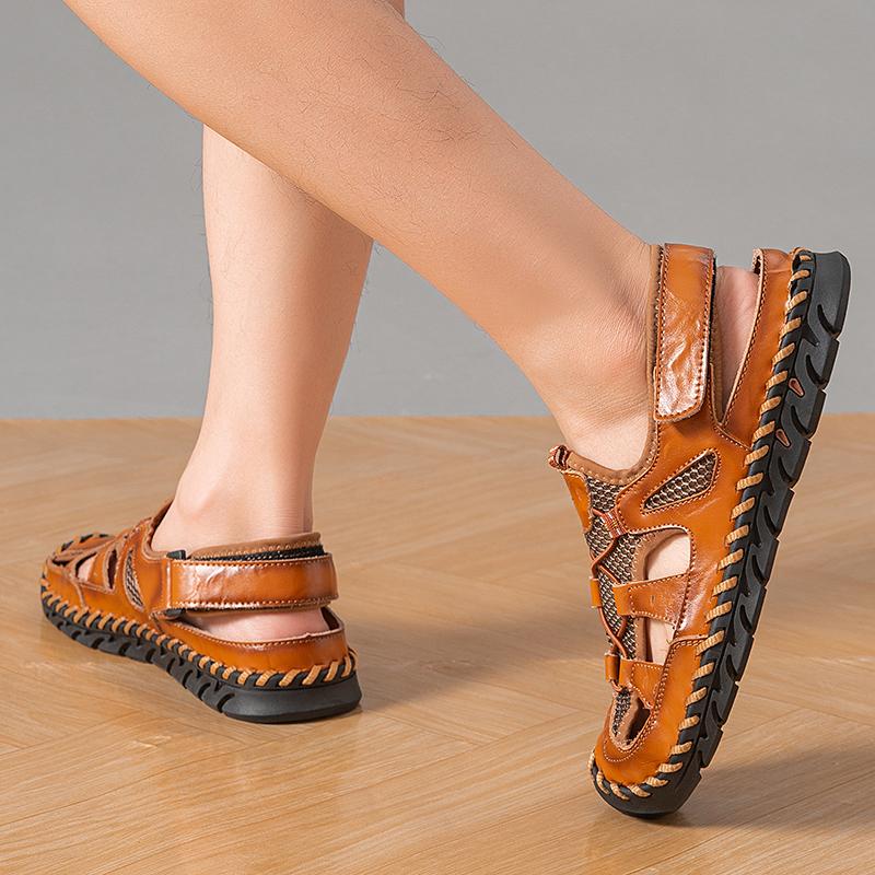 Men's breathable sandals that fit the toes, comfortable and anti-slip rubber soles, casual hook-loop fastening beach water shoes, men's outdoor shoes Footwear Slides