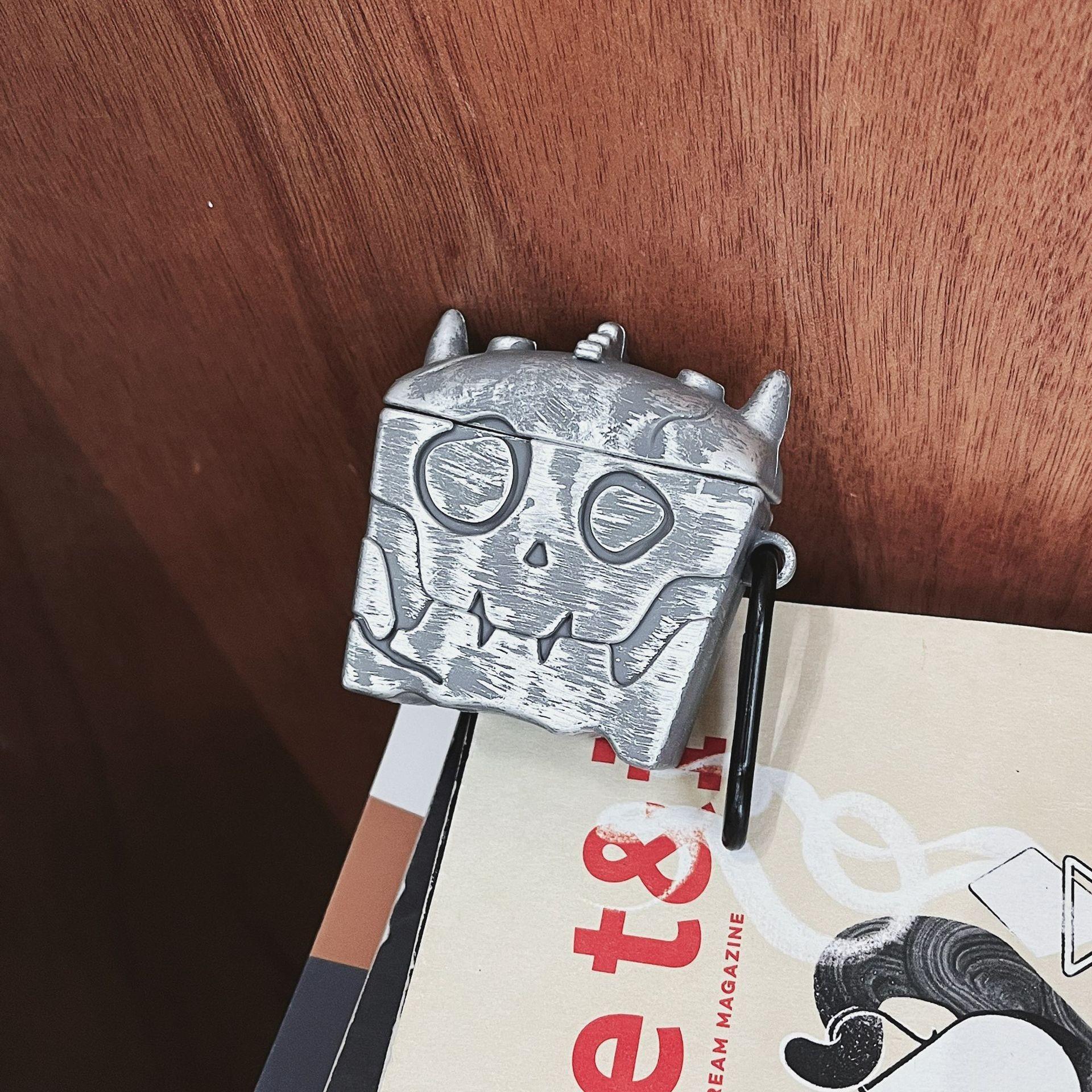 1 piece of "Legend of Zelda" treasure chest earphone case,Cute wireless Bluetooth earphone case, drop resistant, durable and stylish accessory, suitable for AirPods pro3/1/2/3/4/pro/pro2(Different models may have different shapes)