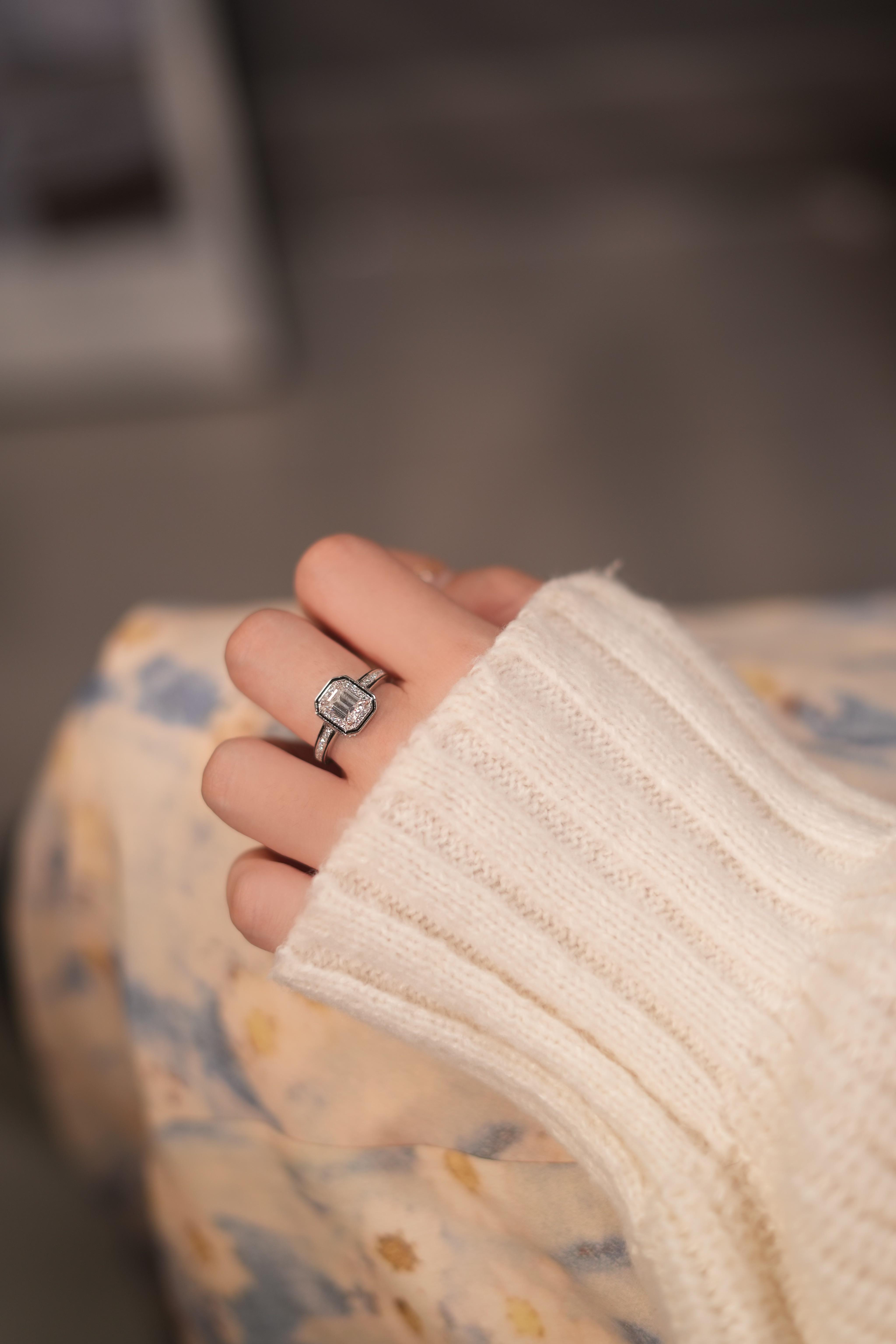 【#390】Refined 1ct Bezel Set Emerald Cut vvs Synthetic Moissanite Engagement Rings in 925 Sterling Silver