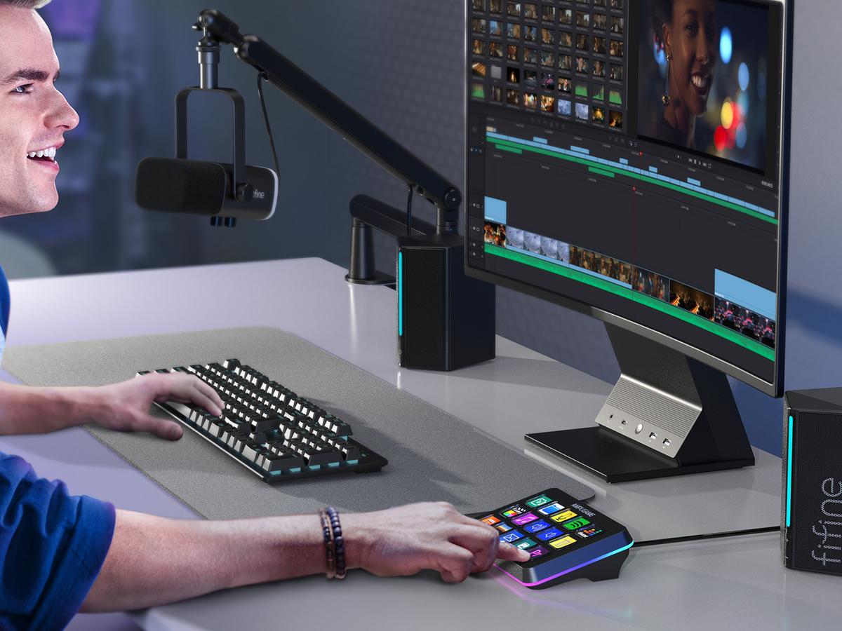 FIFINE D6 Gaming Stream Controller, Control Pad, AmpliGame Control Deck, with 15 Macro Keys, Streaming Keyboard with Trigger Actions in OBS/Twitch/YouTube, Shortcut Buttons Keypad Works with Mac and PC - AmpliGame D6