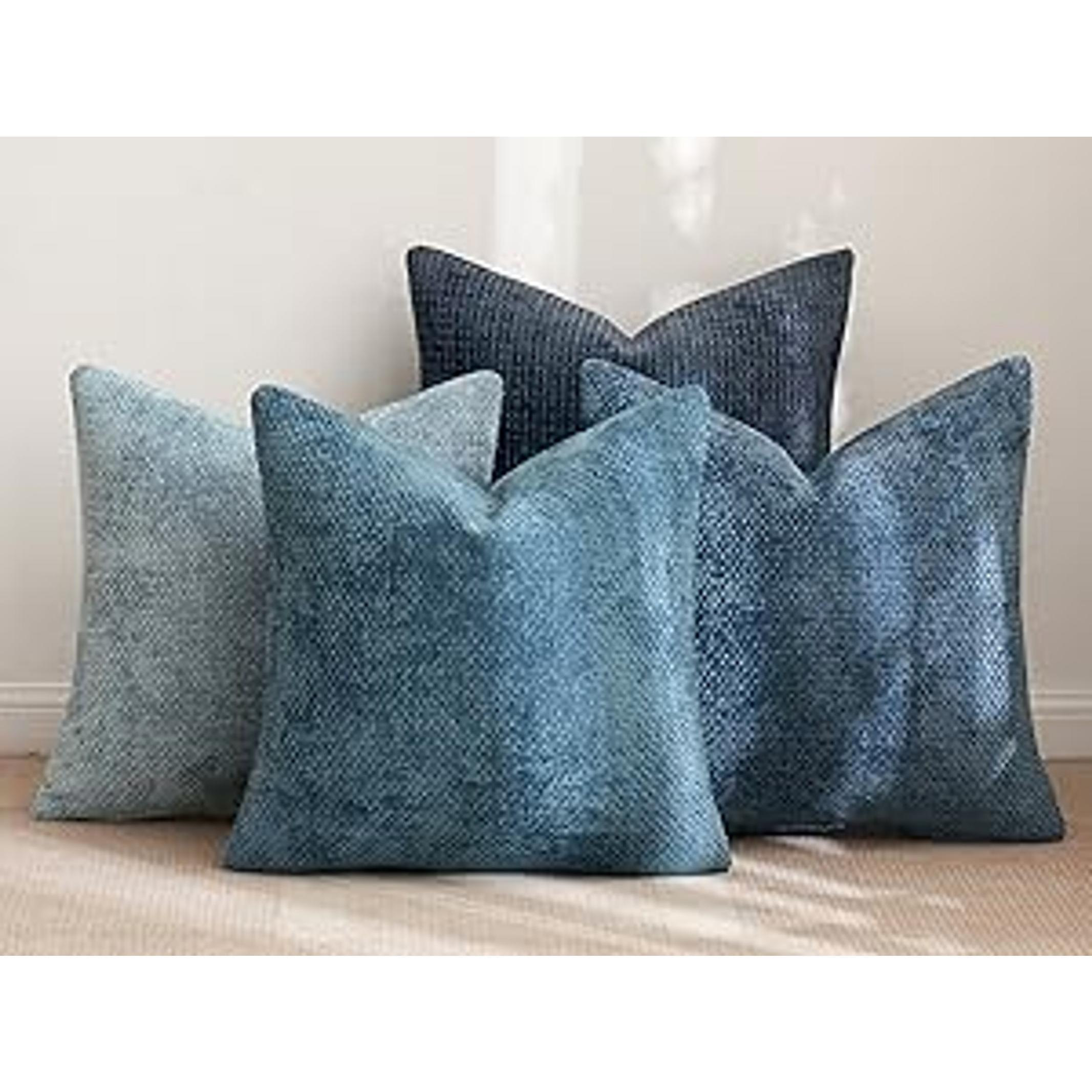 Pack of 4 Couch Throw Pillow Covers 18x18 Inch Neutral Blue Soft Decorative Chenille Pillow Covers Farmhouse Accent Cushion Covers for Boho Western Spring Coastal Decor Sofa Bed Living Room