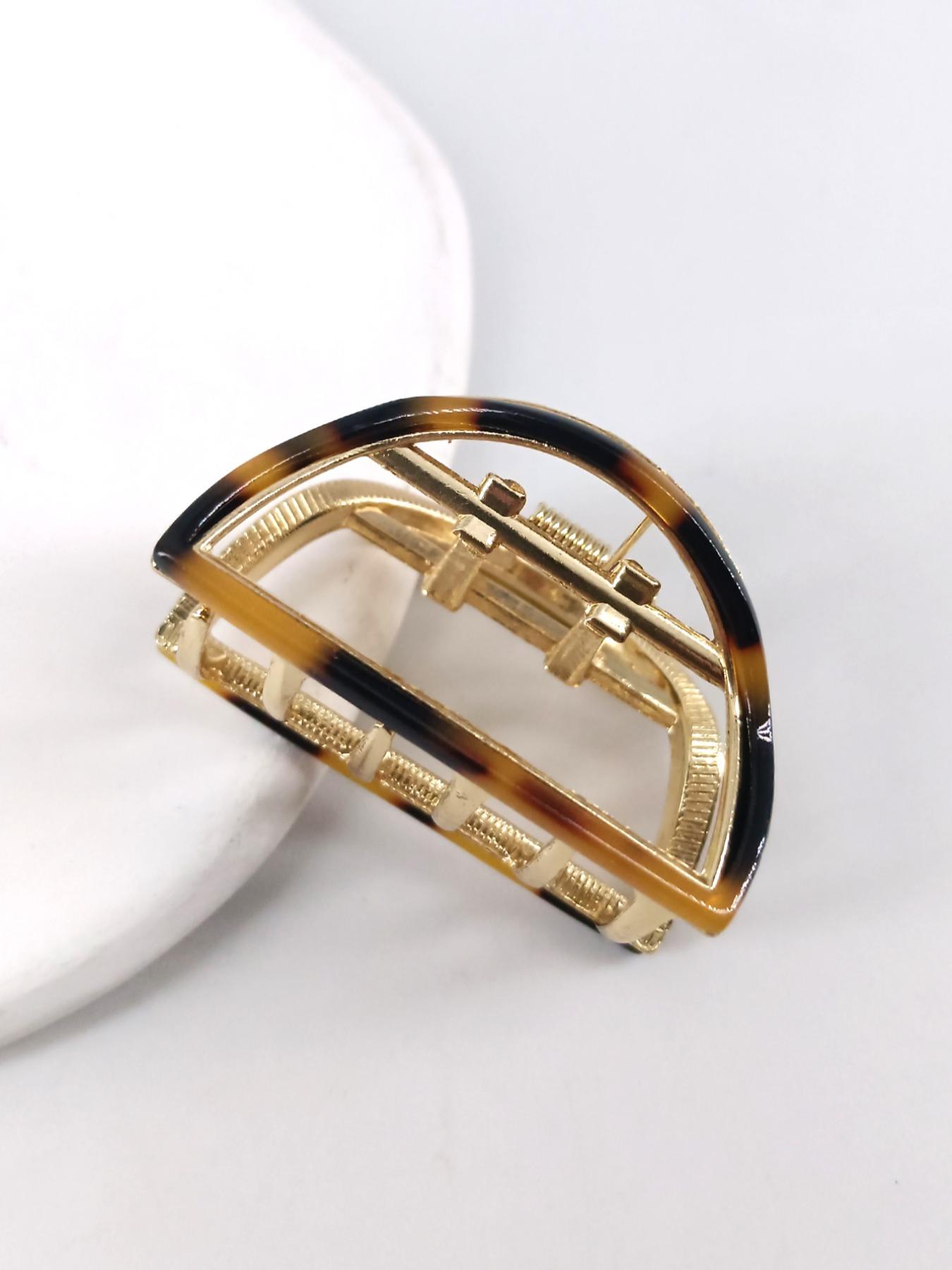 1 Piece 5cm Hollow Semi-Circular Acetate Alloy Hair Clip, Metal Material, Retro Elegant Style, Suitable for Semi-Updo Hair Styles, Ideal for Wearing at Weddings and Banquets