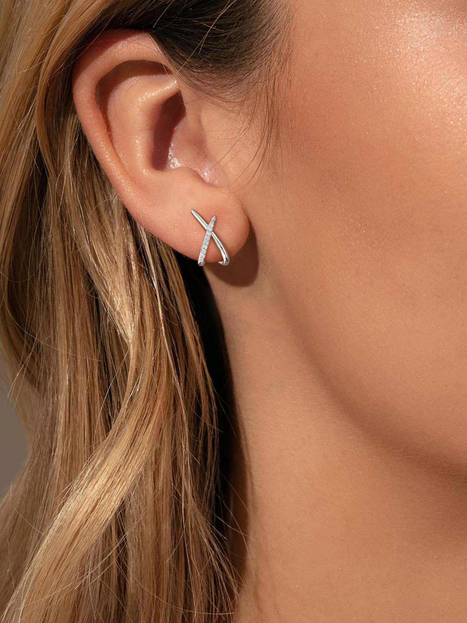 CAROVO 14K Gold-Plated Stud Earrings Dainty Earrings Simple Minimalist Cubic Zirconia Diamond Gold Earrings Hypoallergenic Earring for Women Trendy Women Gifts CAROVO 14K Gold-Plated Stud Earrings Dainty Earrings Simple Minimalist Cubic Zirconia Diamond Gold Earrings Hypoallergenic Earring for Women Trendy Women Gifts