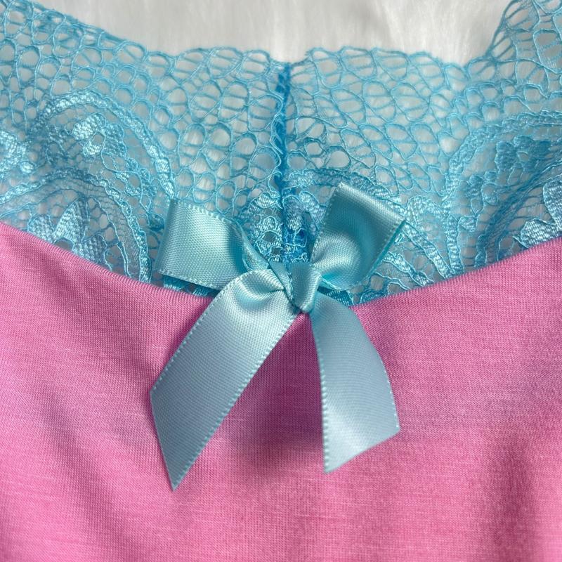 Women's Contrast Color Lace Trimmed Bow Decor Camisole & Shorts Pajama Set ，Women Two Pieces Sleepwear, Homewear Lounge Set