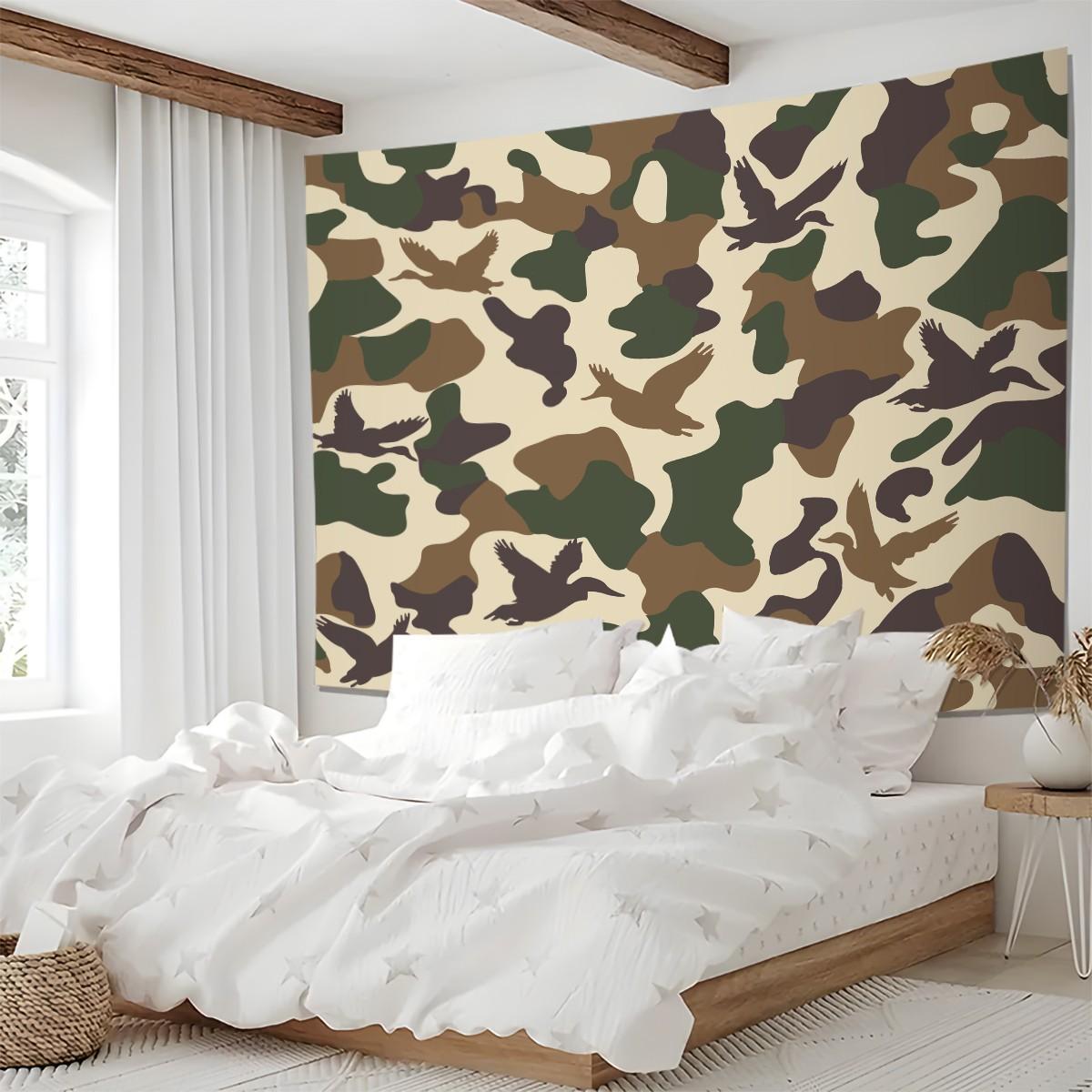 Wild Duck Camo Hunting Tapestry, HD Digital Printed Wall Hanging Tapestries, Multi-Use Wall Blanket for Bedroom Living Room, Perfect Backdrop Decor for Hunting Enthusiasts, Ideal Gift