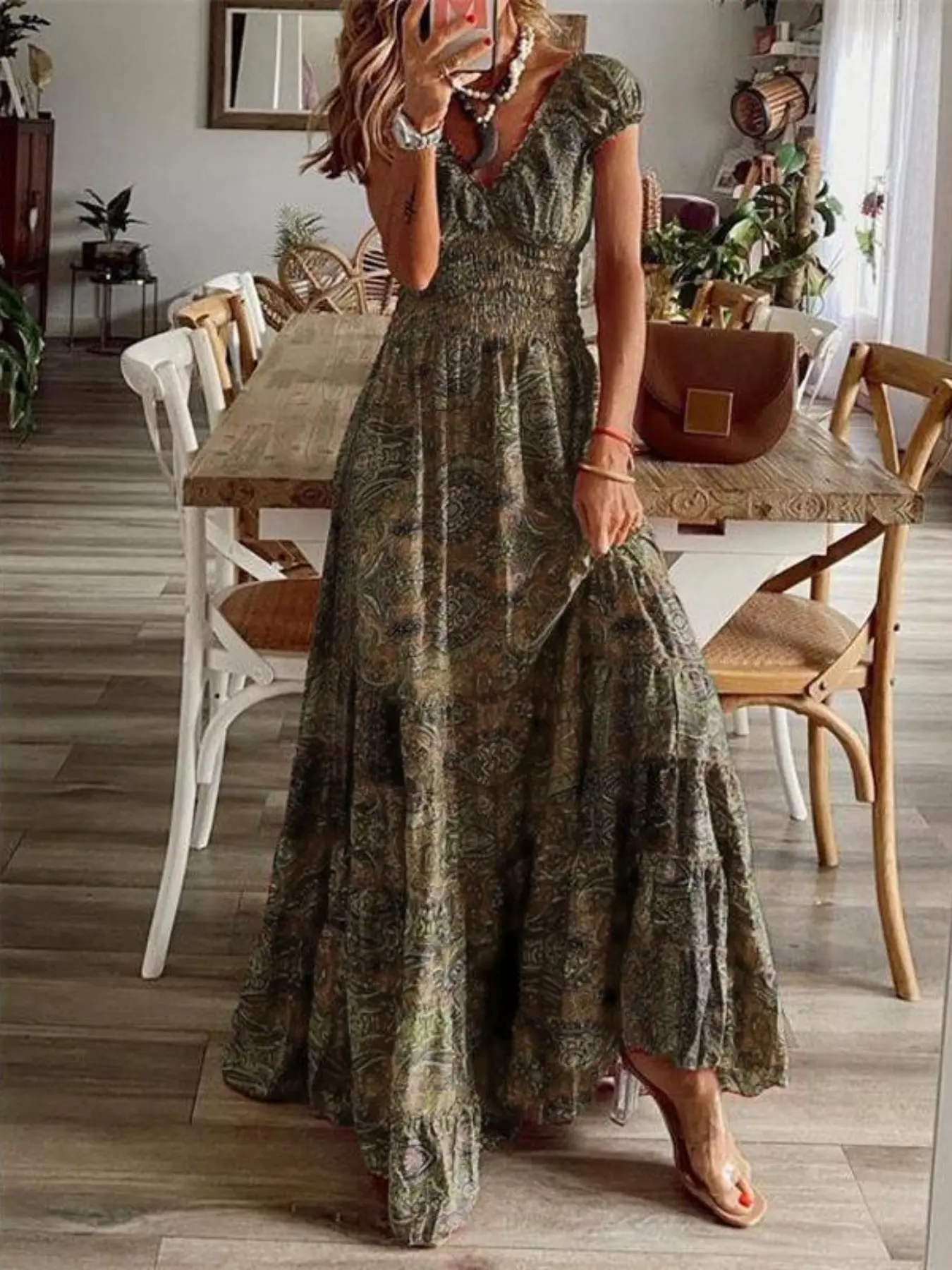 Women's Boho Style Long Dress, Bohemian Floral Print Maxi Dress, Flowy Gown,  Floral Ruched Hem, Elegant Party Wear, Casual, Comfortable & Stylish Chic  Design, Perfect for All Occasions - TikTok Shop