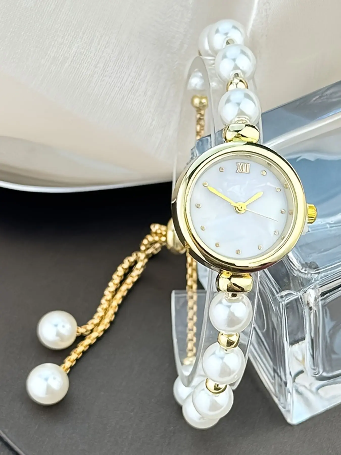 Fashion Faux Pearl Decorated Round Dial Quartz Watch, fashionable analog watch, with Box, Fashion Watch for Party, Daily Decor, Trendy All-match & Exquisite Watch for Birthday Gift