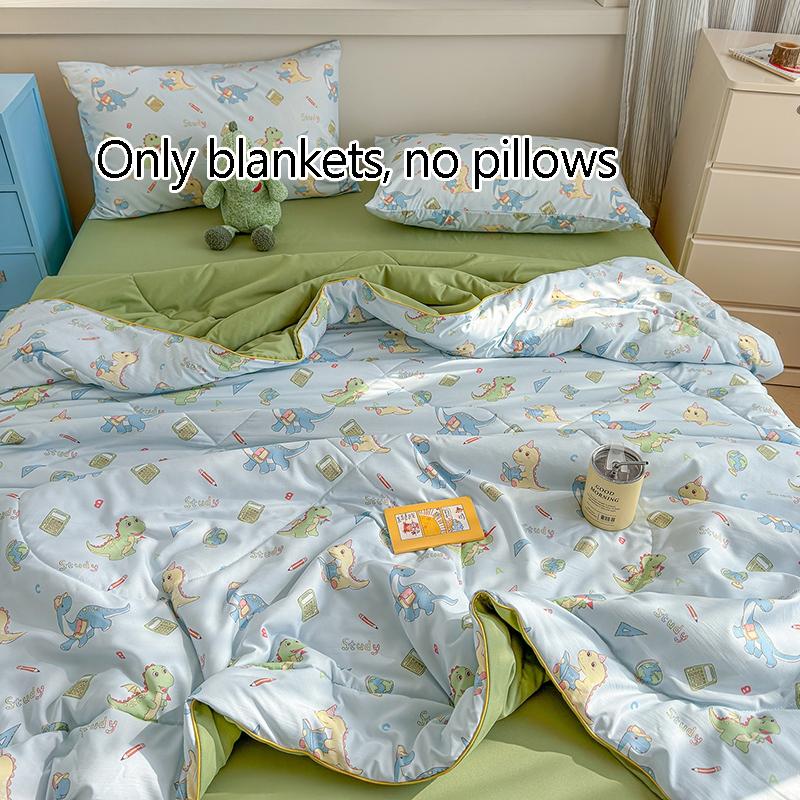 1pcs of small floral print summer quilt, super soft and skin-friendly air-conditioned quilt, suitable for use in all seasons, bedrooms, and living rooms