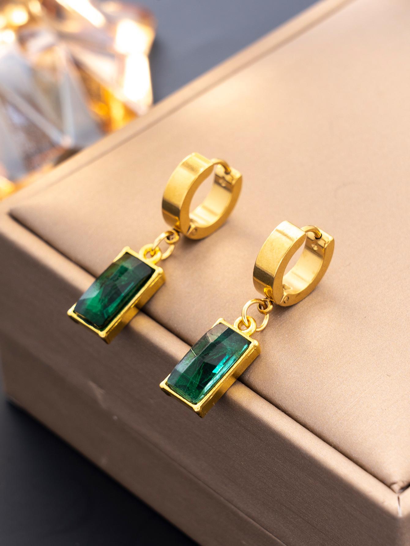 Unique Design Snake Chain Necklace Set, Geometric Luxury Emerald Stone Pendant, Elegant Jewelry Gift Idea, Perfect for Special Occasions