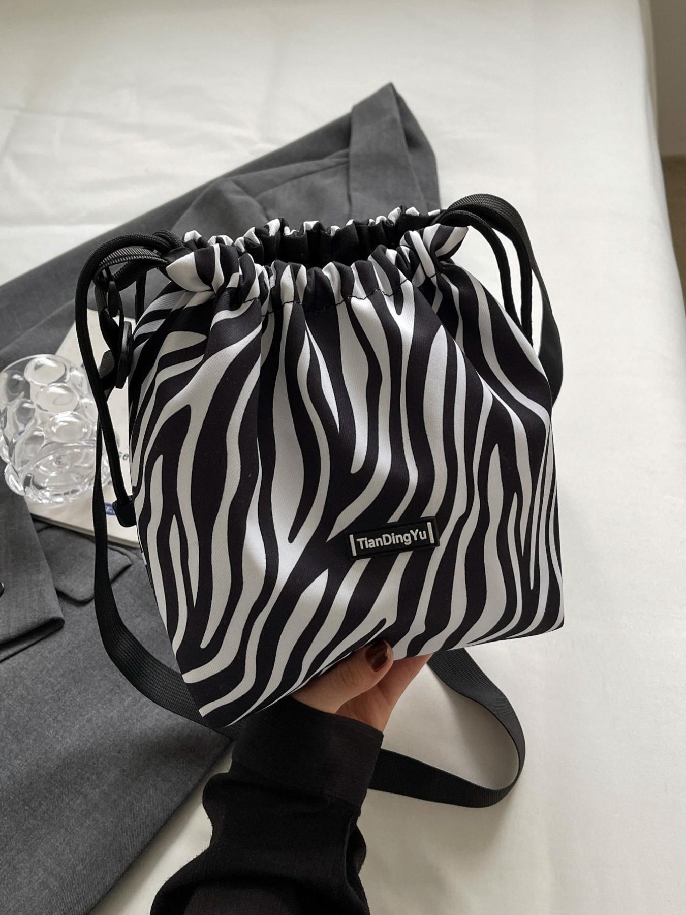 Women's Leopard Print Drawstring Bucket Bag, Lightweight Nylon Crossbody Shoulder Purse, Adjustable Strap, Casual All-Season Handbag