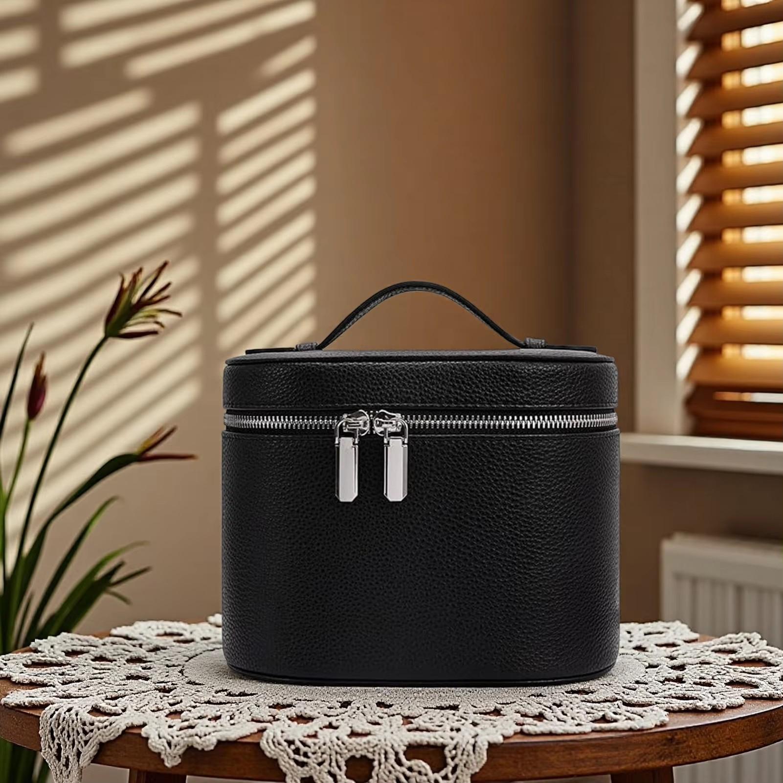 Large-capacity PU leather cosmetic box with internal storage box, customizable names and letters, travel portable makeup organizer bag