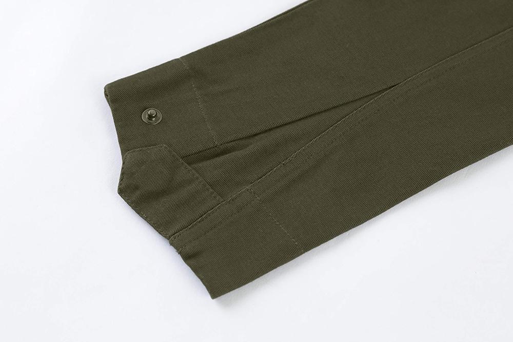 Cuff and sleeve detail of the cotton utility jacket