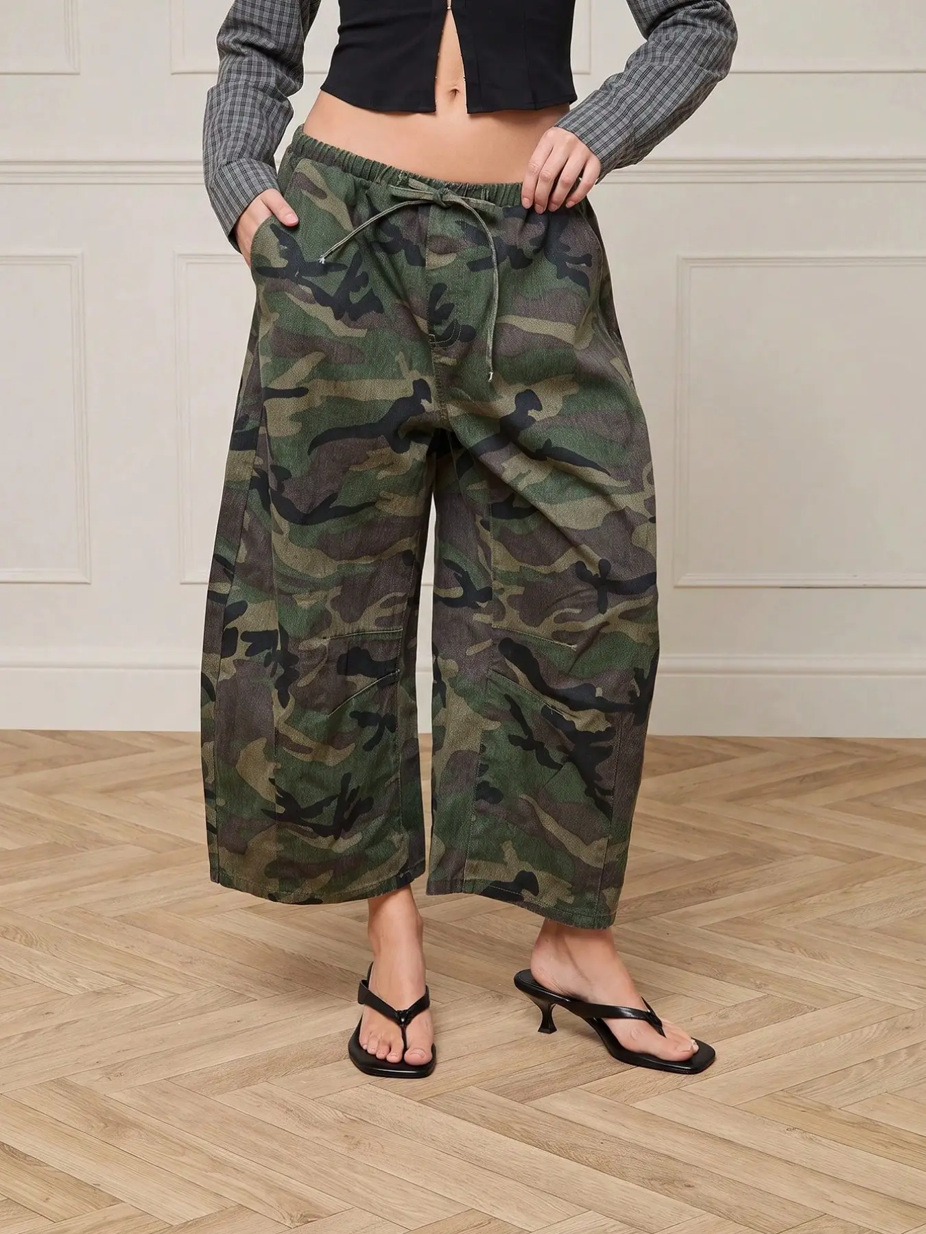 Vintage Camouflage Print Loose Fit Low Waist Elastic Drawstring Wide Leg Nine Inch Pants, Post-Apocalyptic Aesthetic, Casual Home Wear