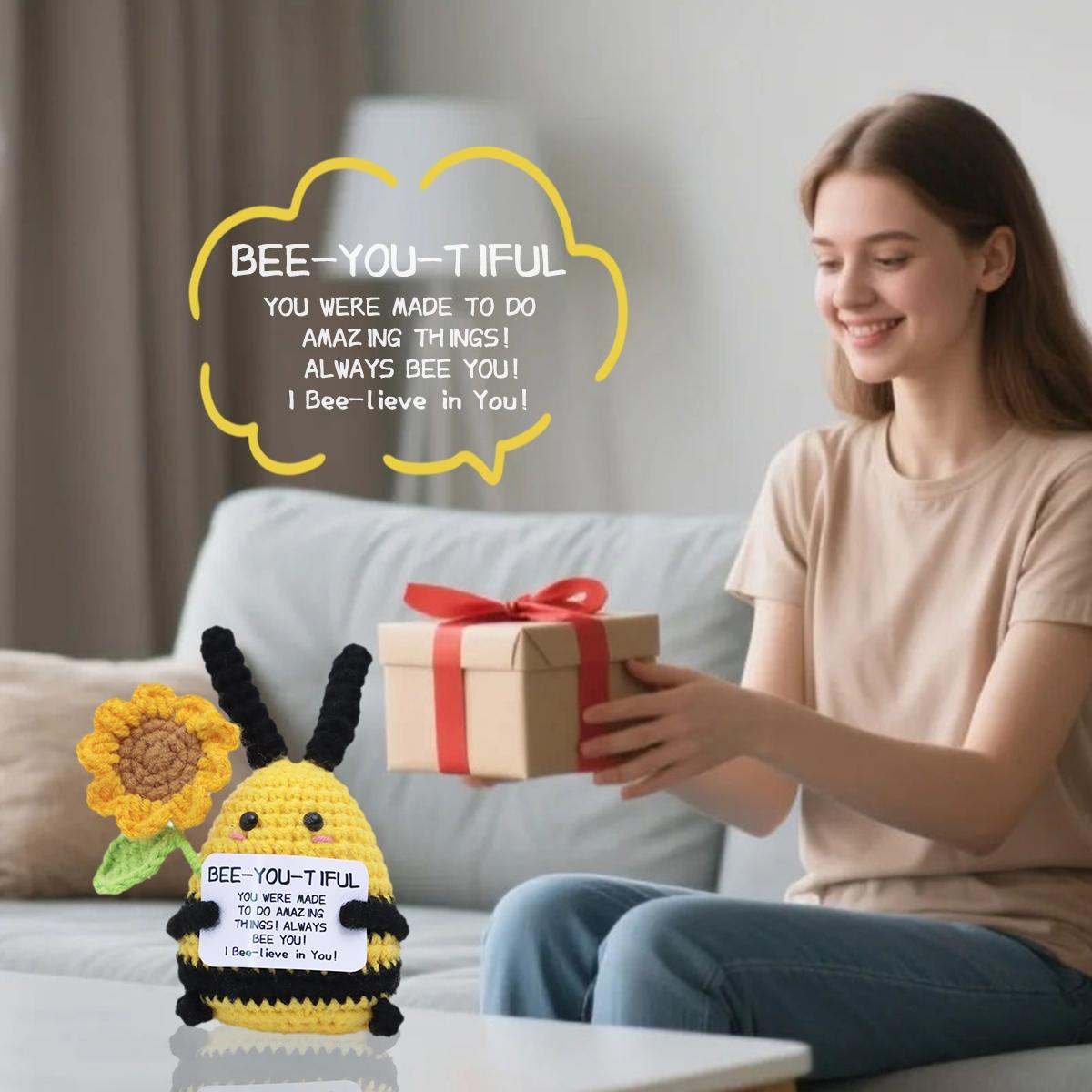 Handmade Crochet Bee Ornament, Cute Gift for Teachers' Day, Mother's Day, Father's Day, Perfect Small Present, Unique Handcrafted Decor, Handmade Crochet Figure