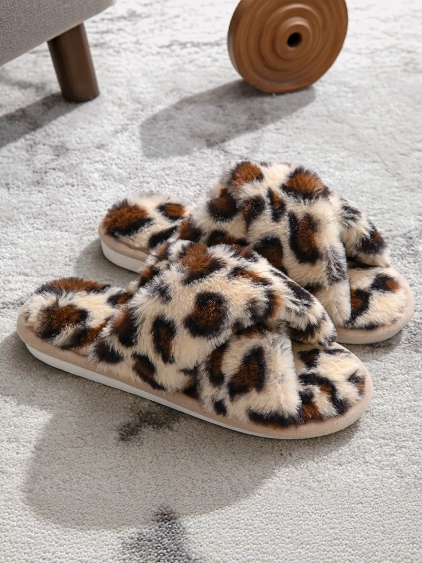 Women's Fashion Luxurious Leopard Print Plush Slippers, Soft Sole Non-Slip Flip Flops, All-Season Casual Home & Outdoor Shoes Footwear