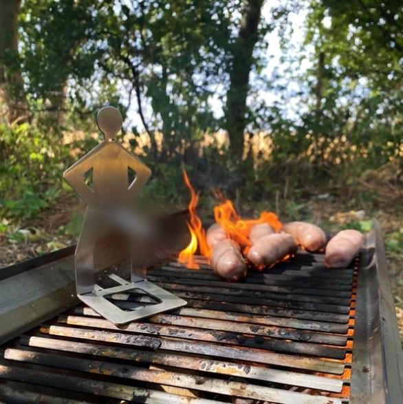 4PCS Hot Dog Grill Rack, Funny BBQ Sausage Holder Set, Perfect Gift for Men, Camping, Parties & Backyard Grilling