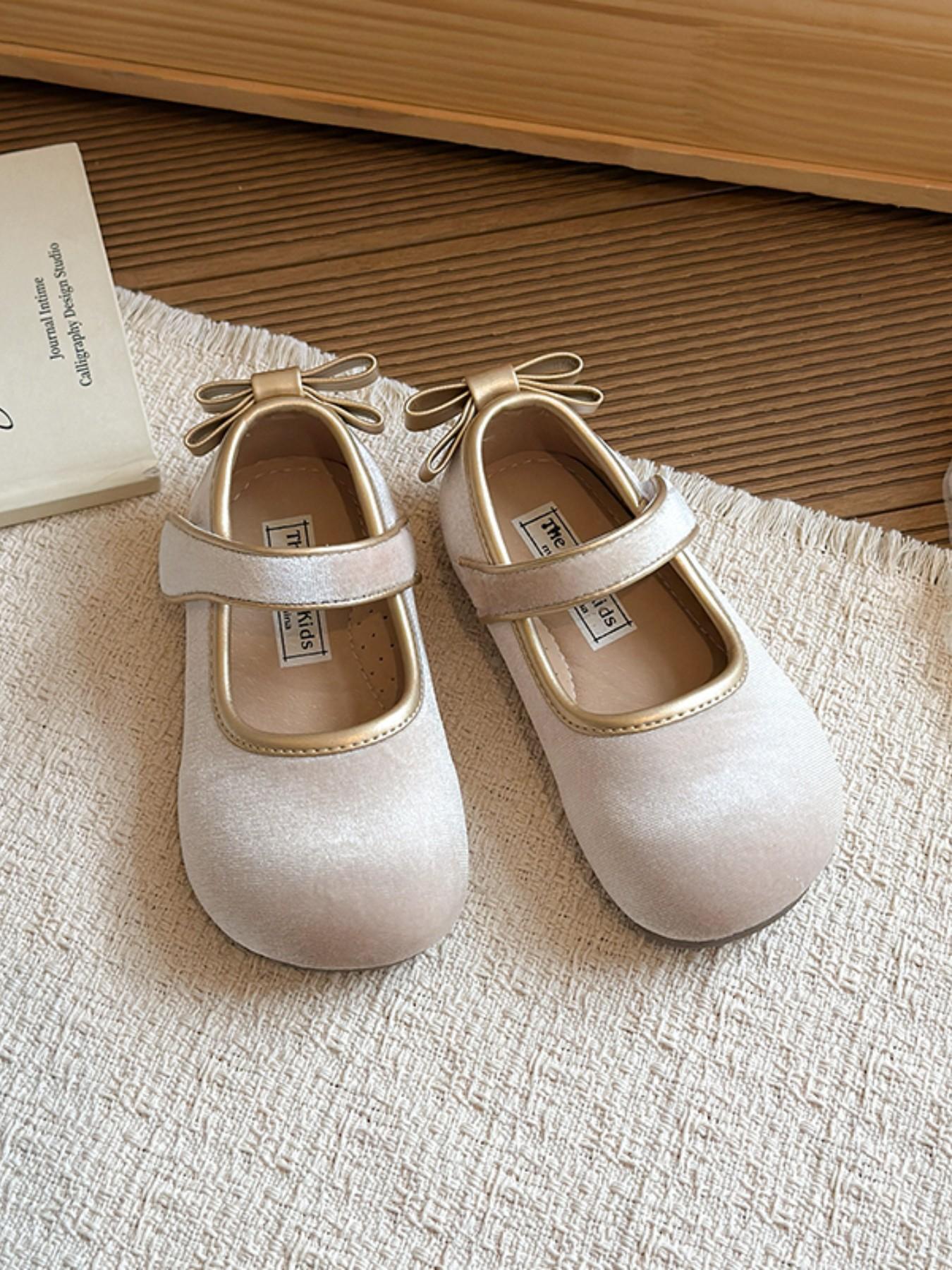 Girls' Velvet Gold Trim Mary Jane Shoes, Soft Sole Anti-Slip Round Toe Flat, Elegant Princess Shoes for Performances/proms
