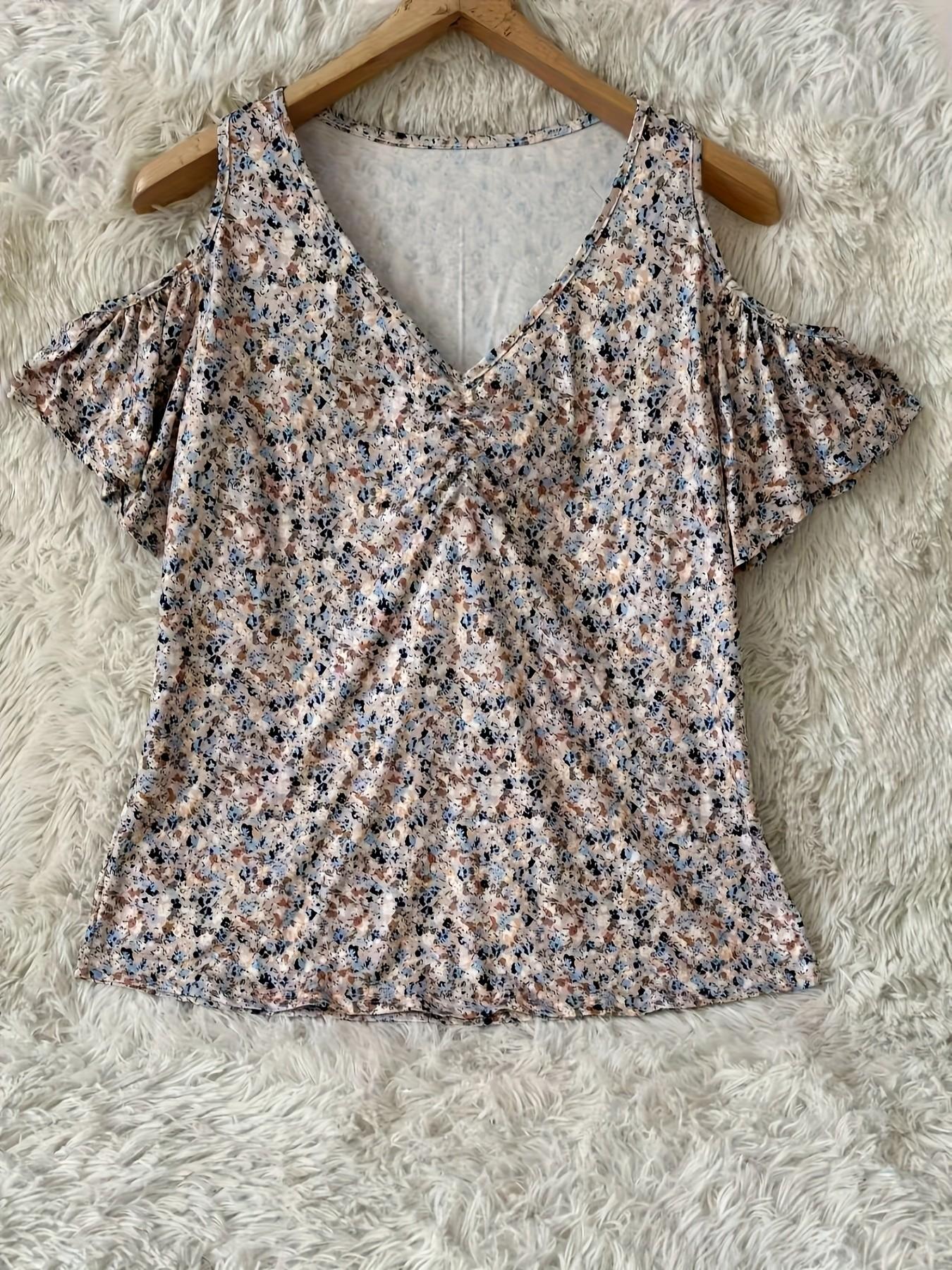Plus Size Vintage Ditsy Floral V Neck Off-Shoulder Short Sleeve T-Shirt, Loose-Fit Ruffle Hem, Casual Daily Wear Top