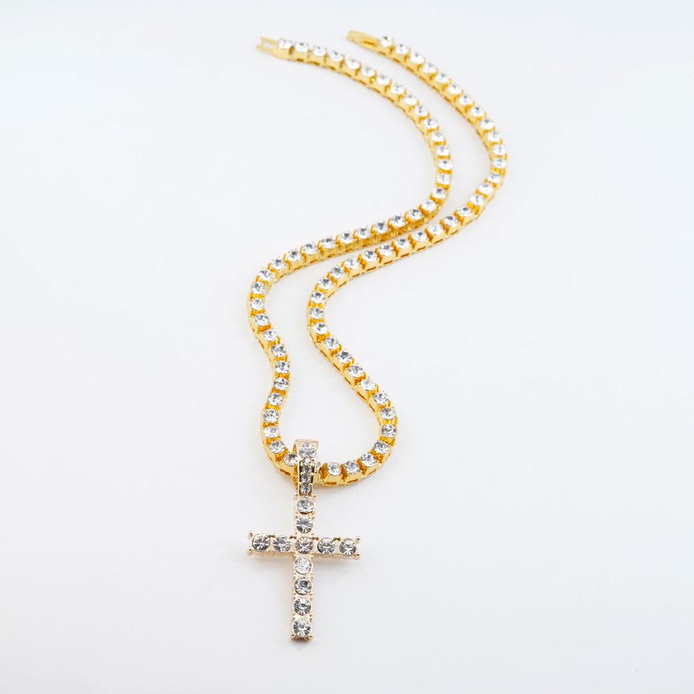 European and American style full-diamond cross pendant, personalized light luxury accessory jewelry, eco-friendly alloy vintage cross twisted necklace