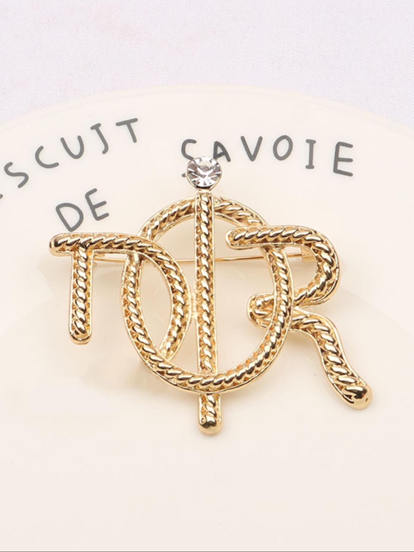 Women's Rhinestone Letter Brooch Pin, Vintage Style Jewelry Gift for Women, Fashion Accessory for All Occasions
