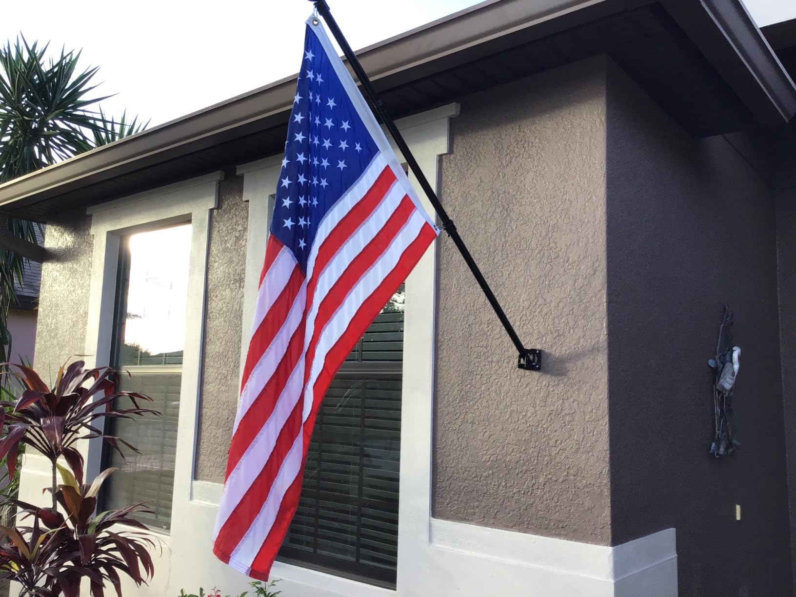 Barcetine House Fag Pole Kit-Heavy Duty Metal Flagpole Holder for Outside House,Tangle-Free, Multi-Position Mounting Bracket for Porch,Outdoor,Garden