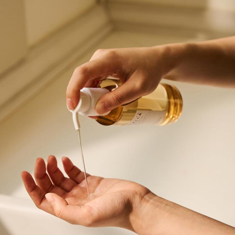 100ML Centella Cleansing Oil for All Skin Types, Moisturizing Makeup Remover, Gentle Face and Lip Cleanser, Liquid Cosmetics