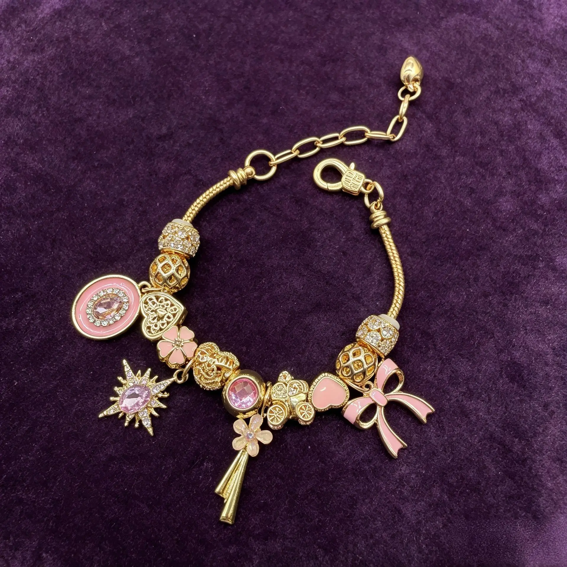 DIY Charm Bracelet Pink Bow Heart Flower Pendant Sparkling Accent Sweet Coquette Aesthetic Everyday Cute Wear Personalized Styling Fashion Accessory Trending Y2K Item For Daily Outfit Matching Unique Romantic Statement Jewelry Piece