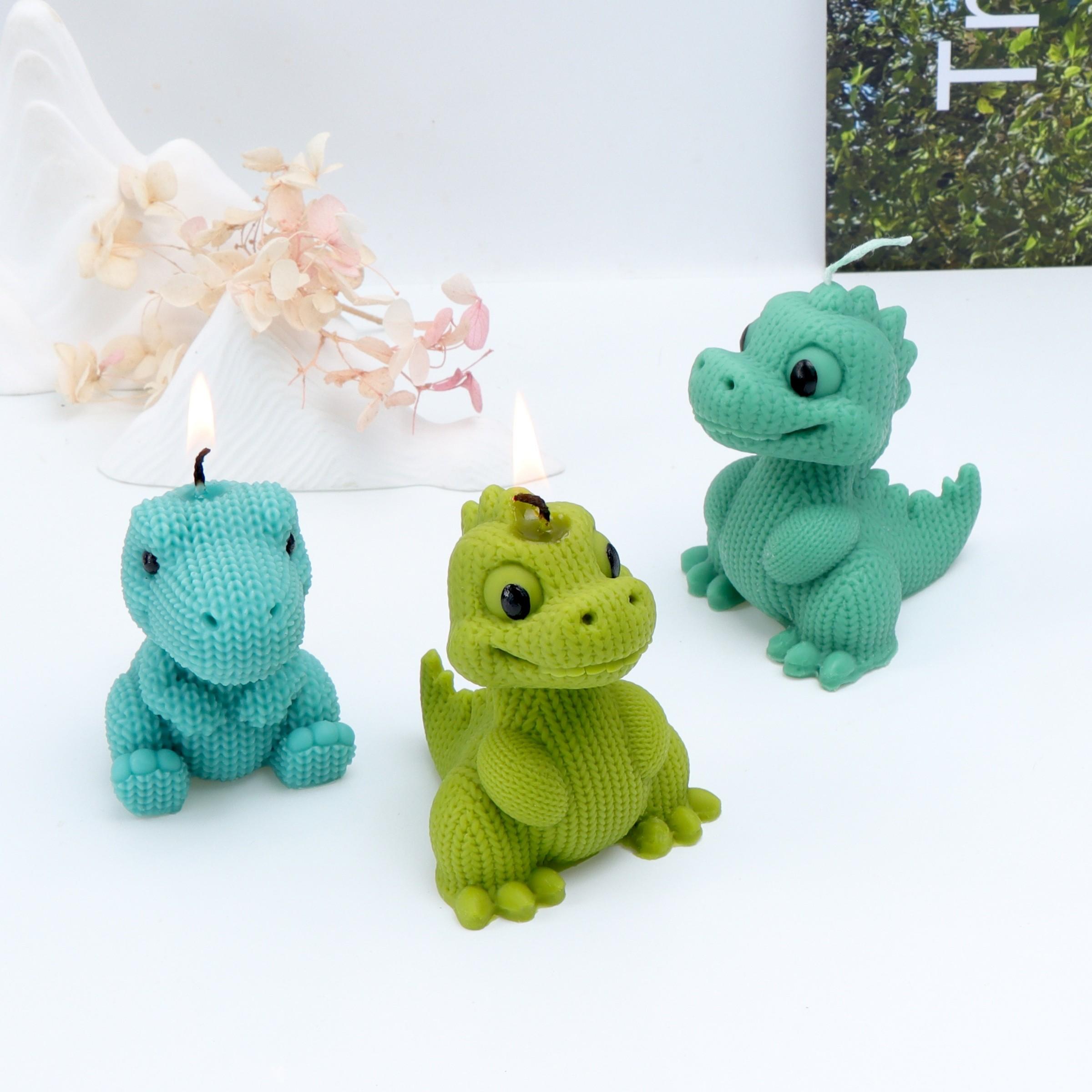 3D Knitted Dinosaur Silicone Mold, Reusable Cute Dinosaur Candle Mold for DIY Aromatherapy Candle, Soap, Resin, Plaster, Handmade Craft Home Decor