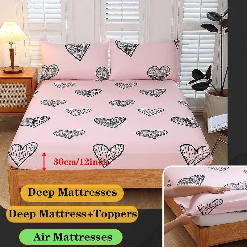 Simple Love Print Fitted Sheet Set, 1 fitted sheet + 2 pillowcases, no inserts included. Soft and comfortable bedding set, suitable for bedrooms and guest rooms, deep pocket design.