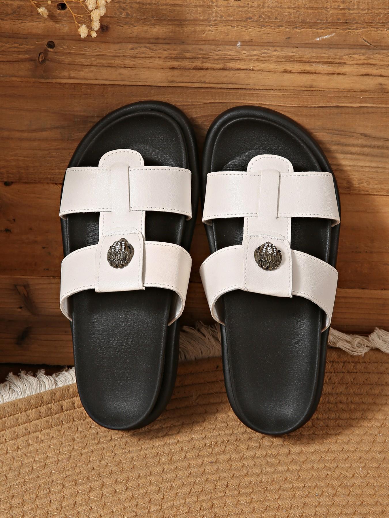 Vintage Metal Shell Buckle Slippers, PU Leather, Rubber Sole, Comfortable Beach Shoes, Casual Summer Footwear, Non-Slip Design, Summer Slide Slippers, Sliders Shoes, Buckle Decorated Slippers