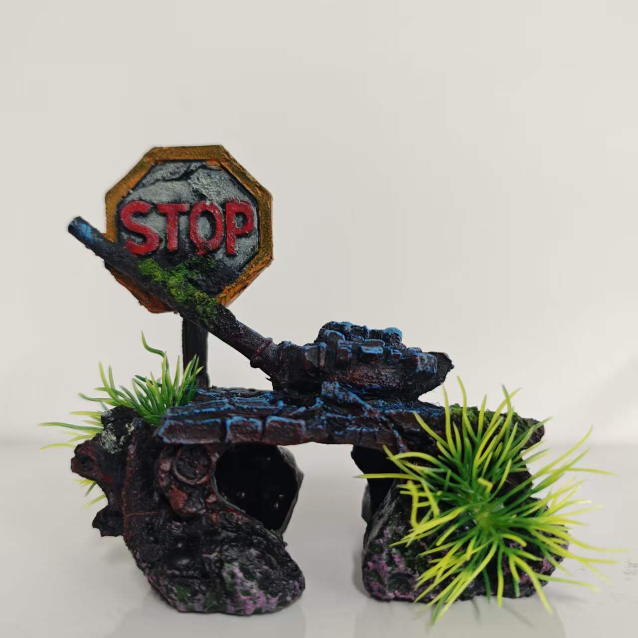 Realistic Tank Aquarium Decoration, Fish and Shrimp Hideout, Breeding Cave Box, Durable Habitat Accessory, Stop War Design
