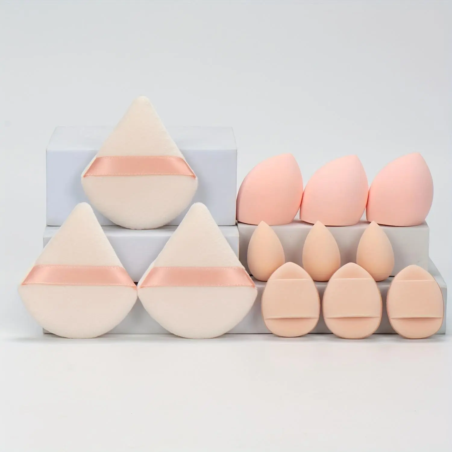 1 Set of 12 Makeup Sponge Sets. Makeup Sponge Can Be Mixed with BB Cream, Liquid Foundation Make-up and Concealer To Create A Flawless Makeup. Wet and Dry Foundation Make-up Makeup Sponge, Water Swelling, Latex Free
